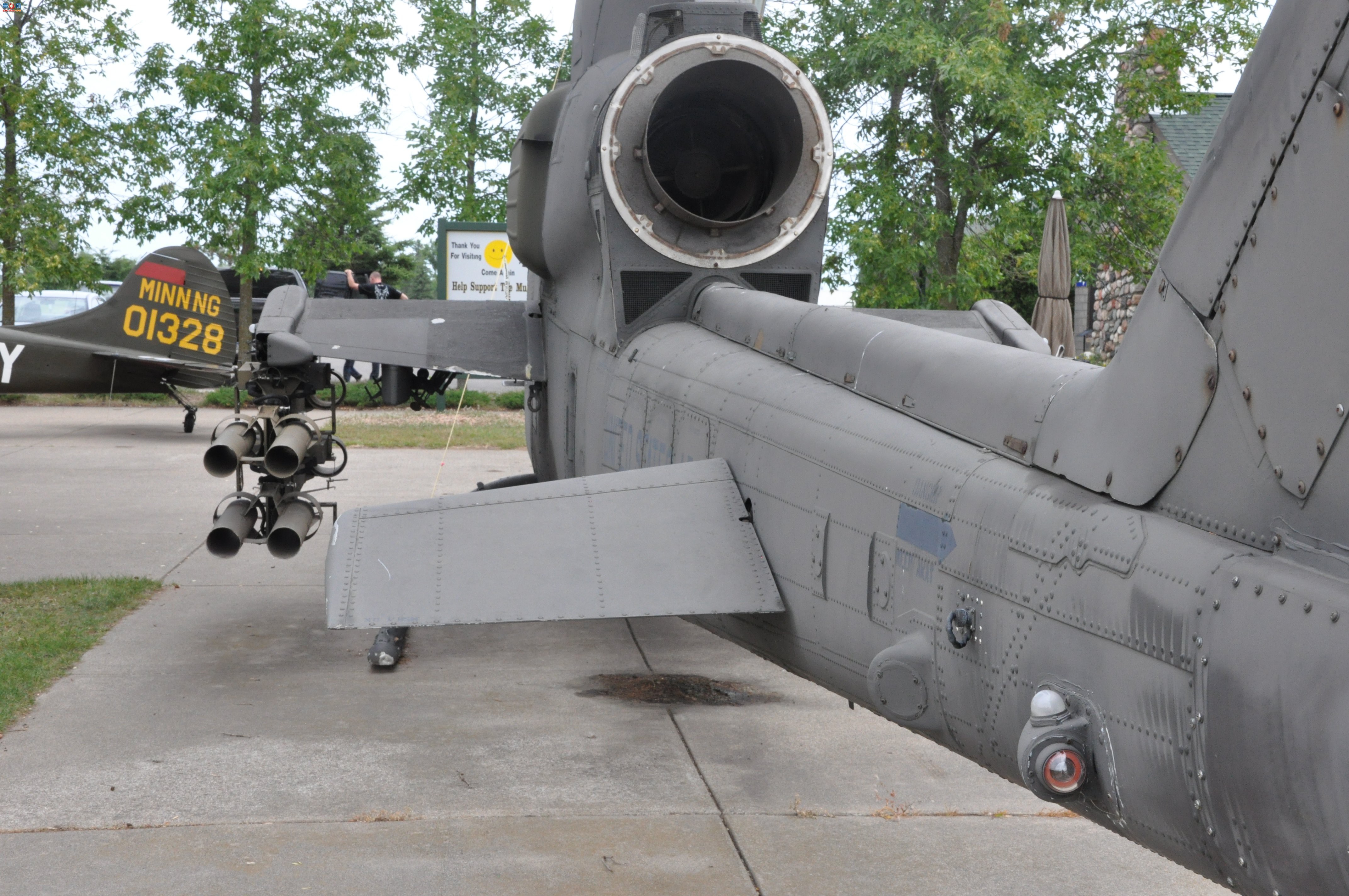  AH-1F67-15781۾