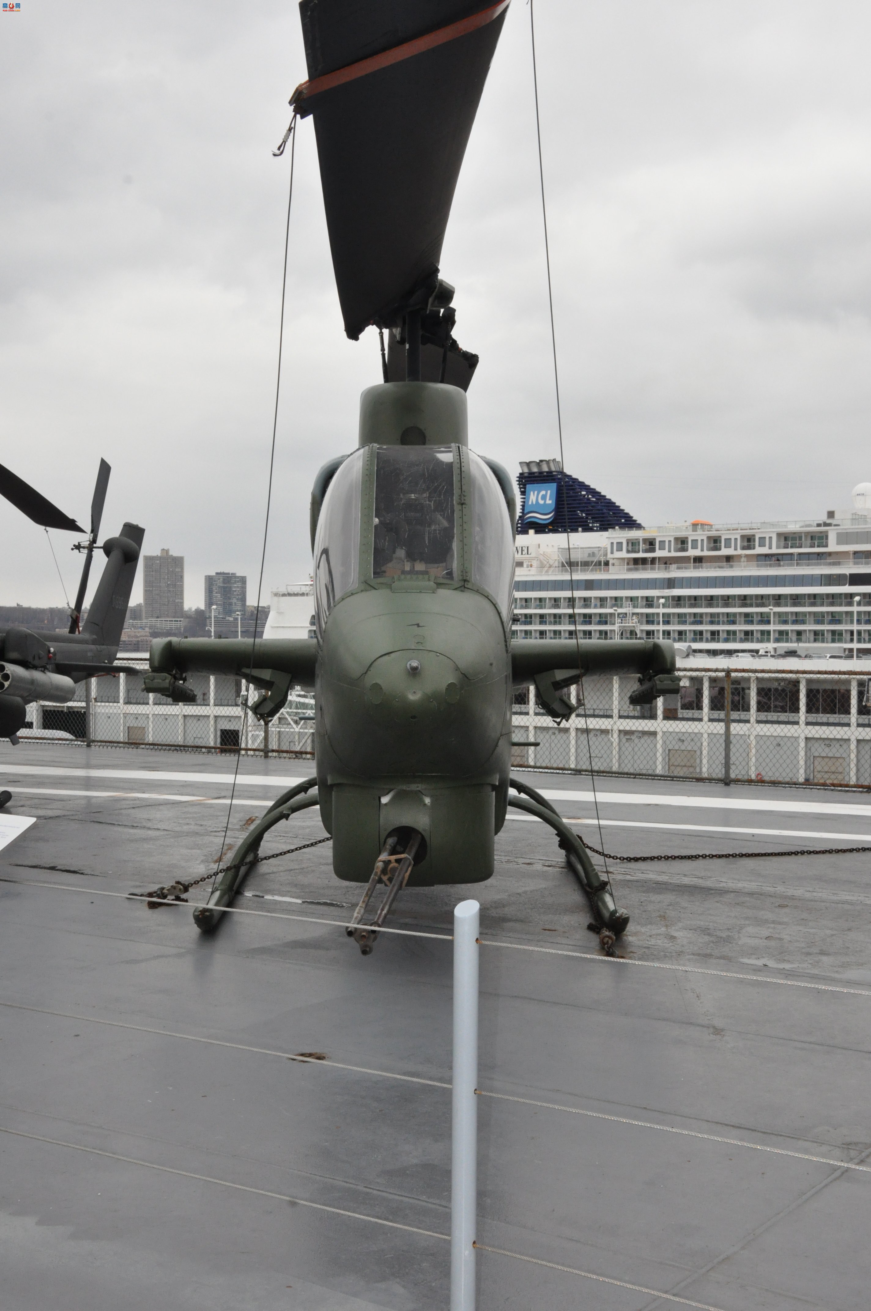  AH-1J159218۾
