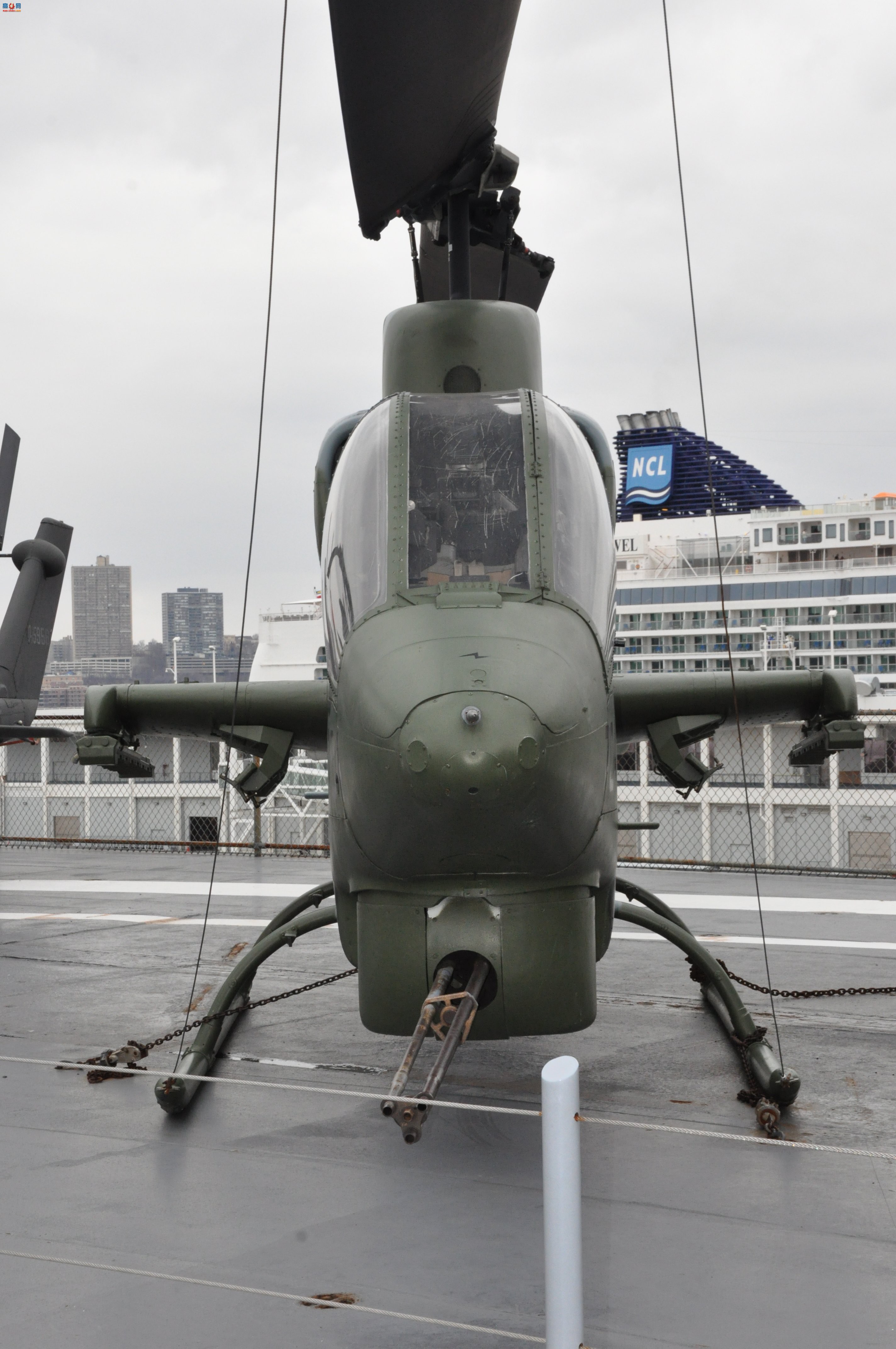  AH-1J159218۾