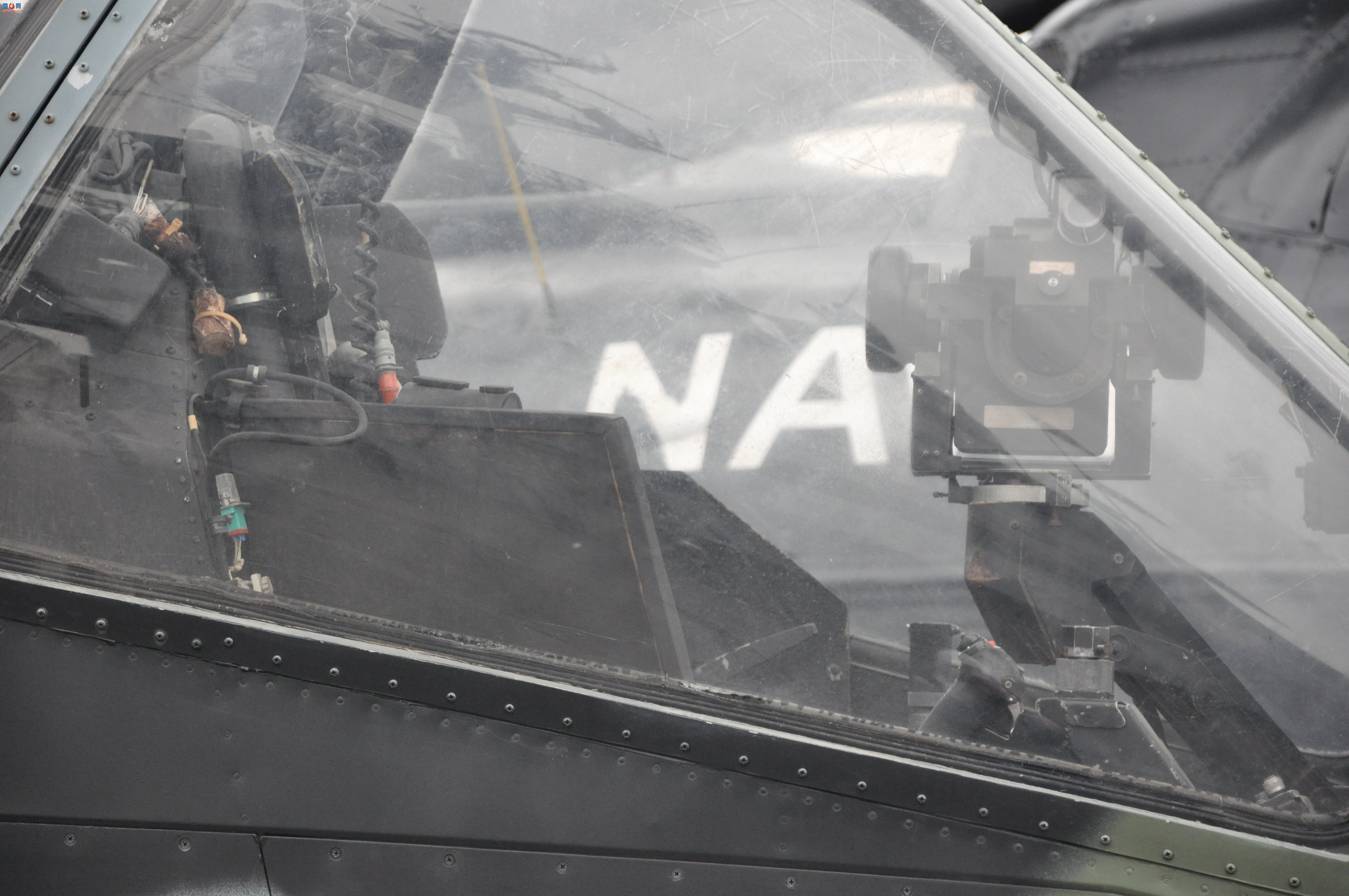  AH-1J159218۾