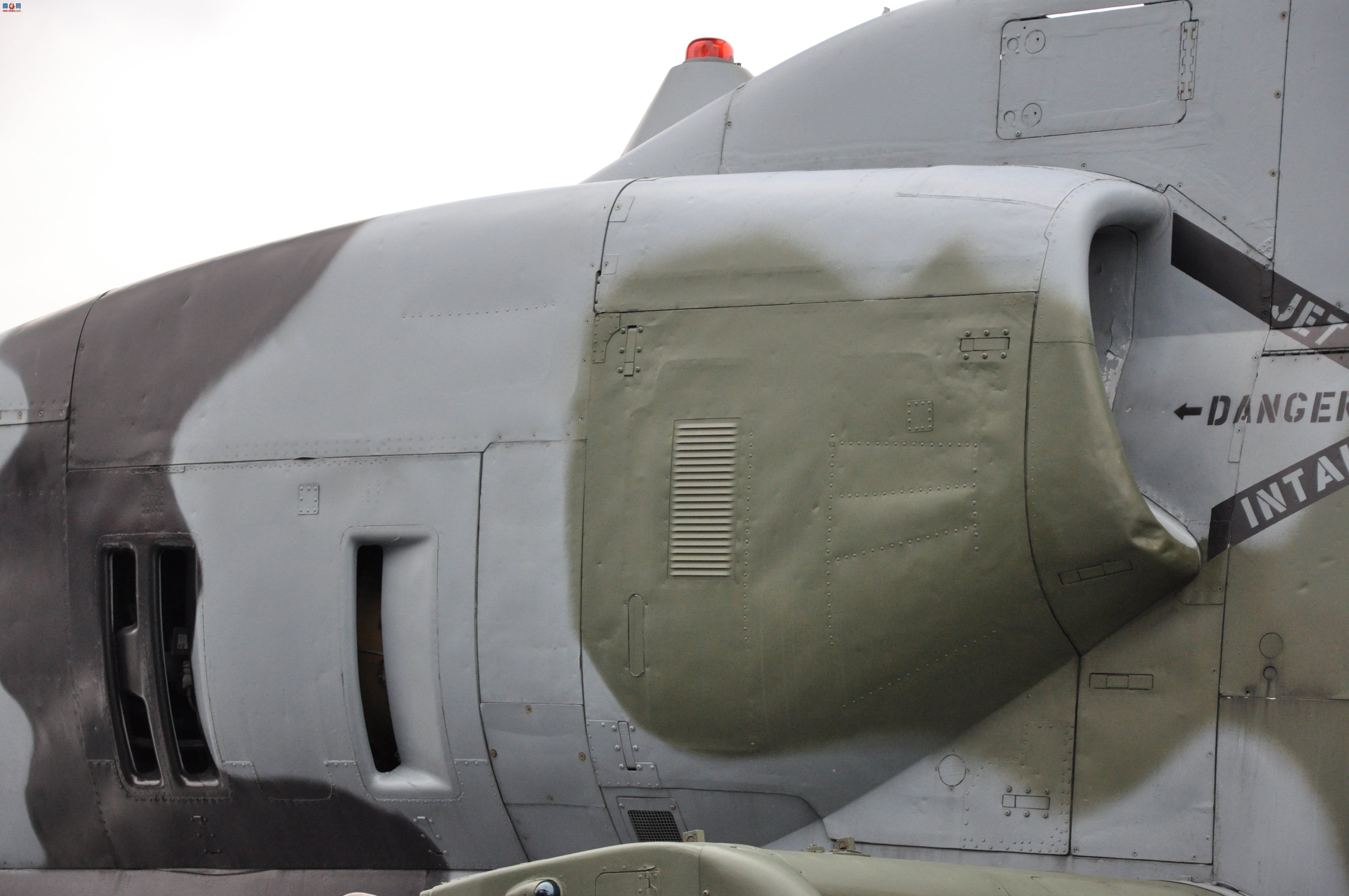  AH-1J159218۾