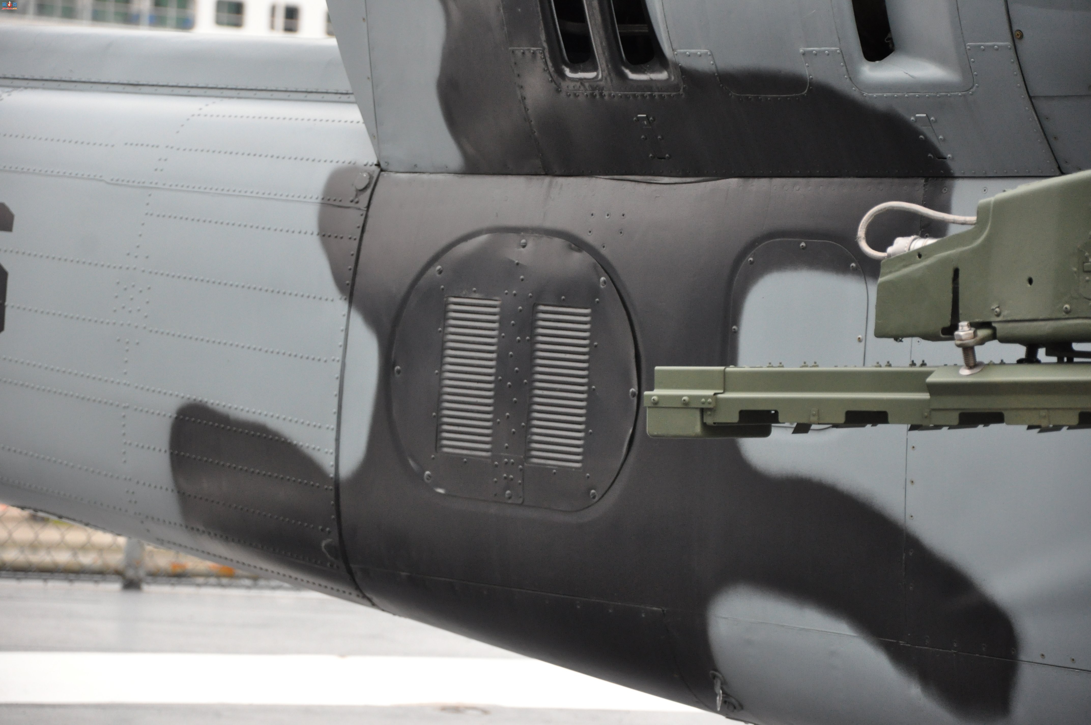  AH-1J159218۾