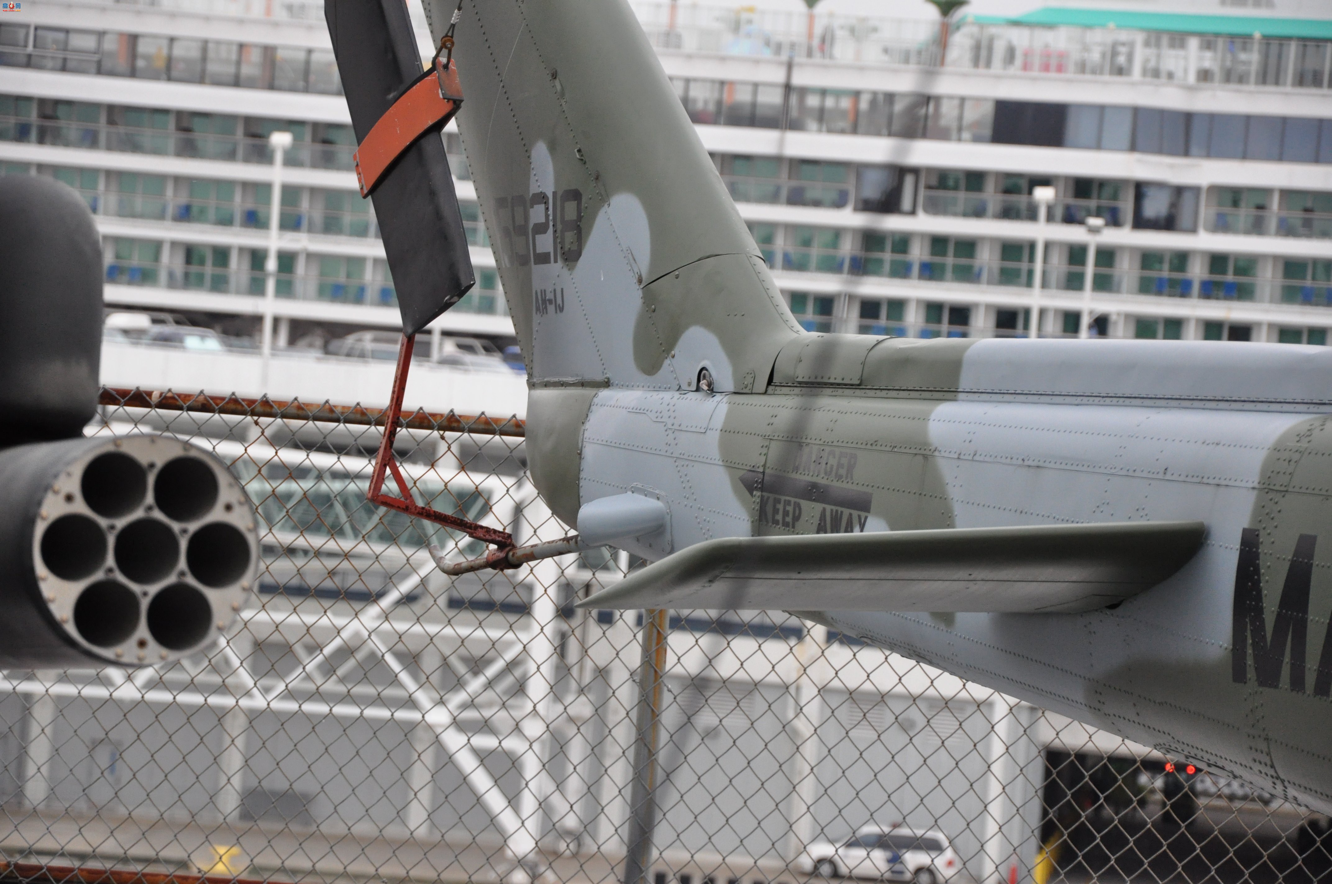  AH-1J159218۾