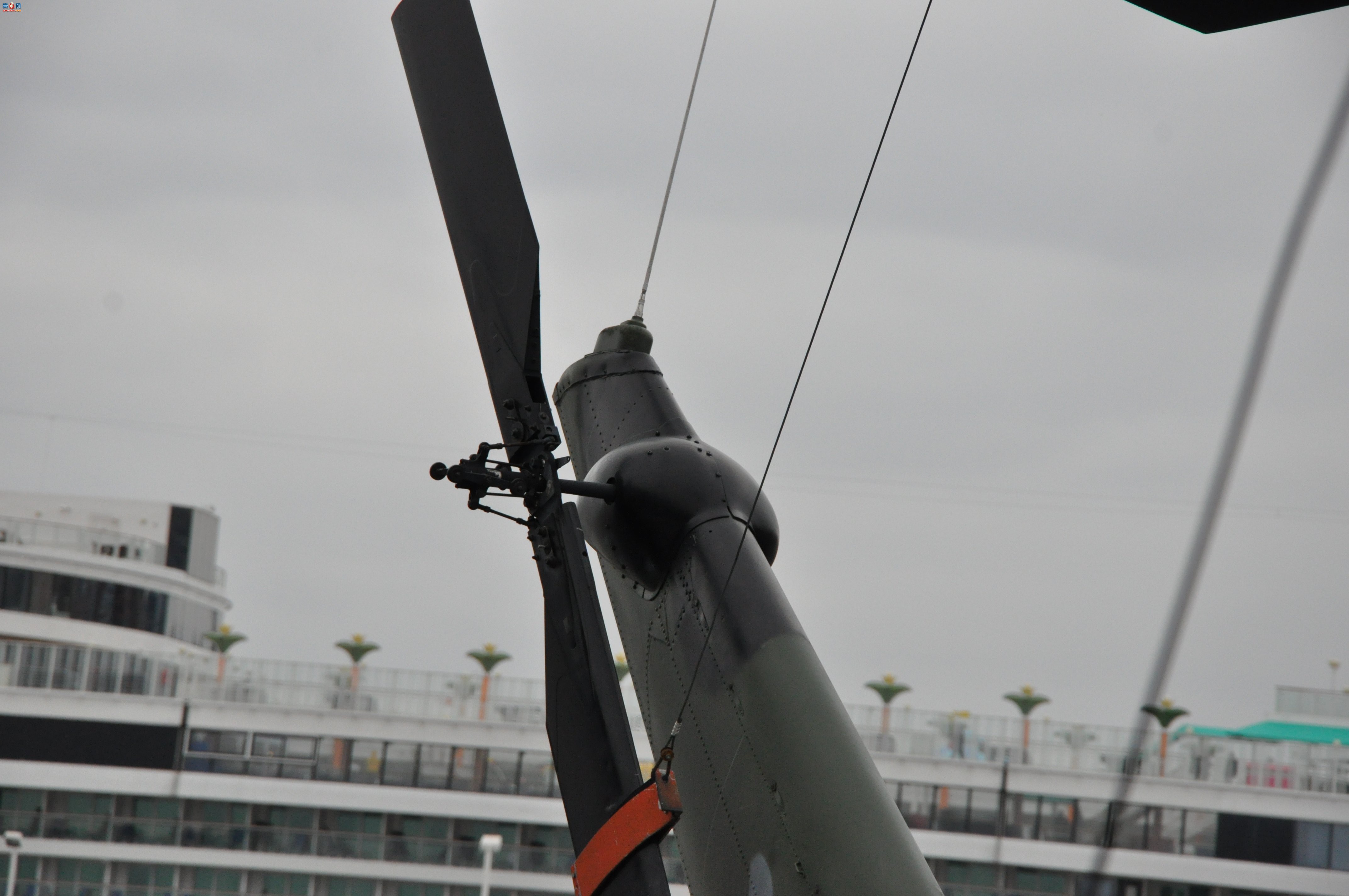  AH-1J159218۾