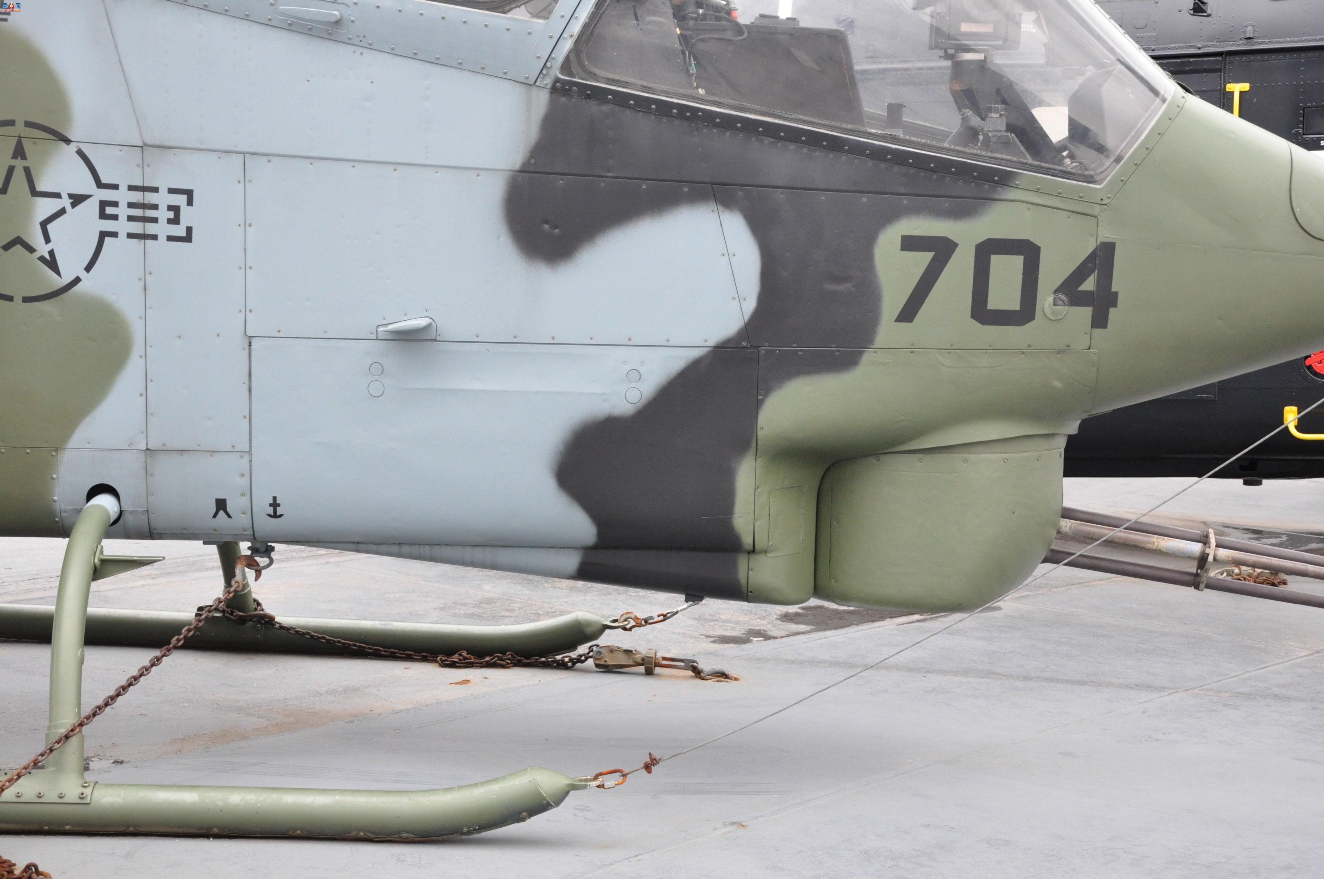  AH-1J159218۾