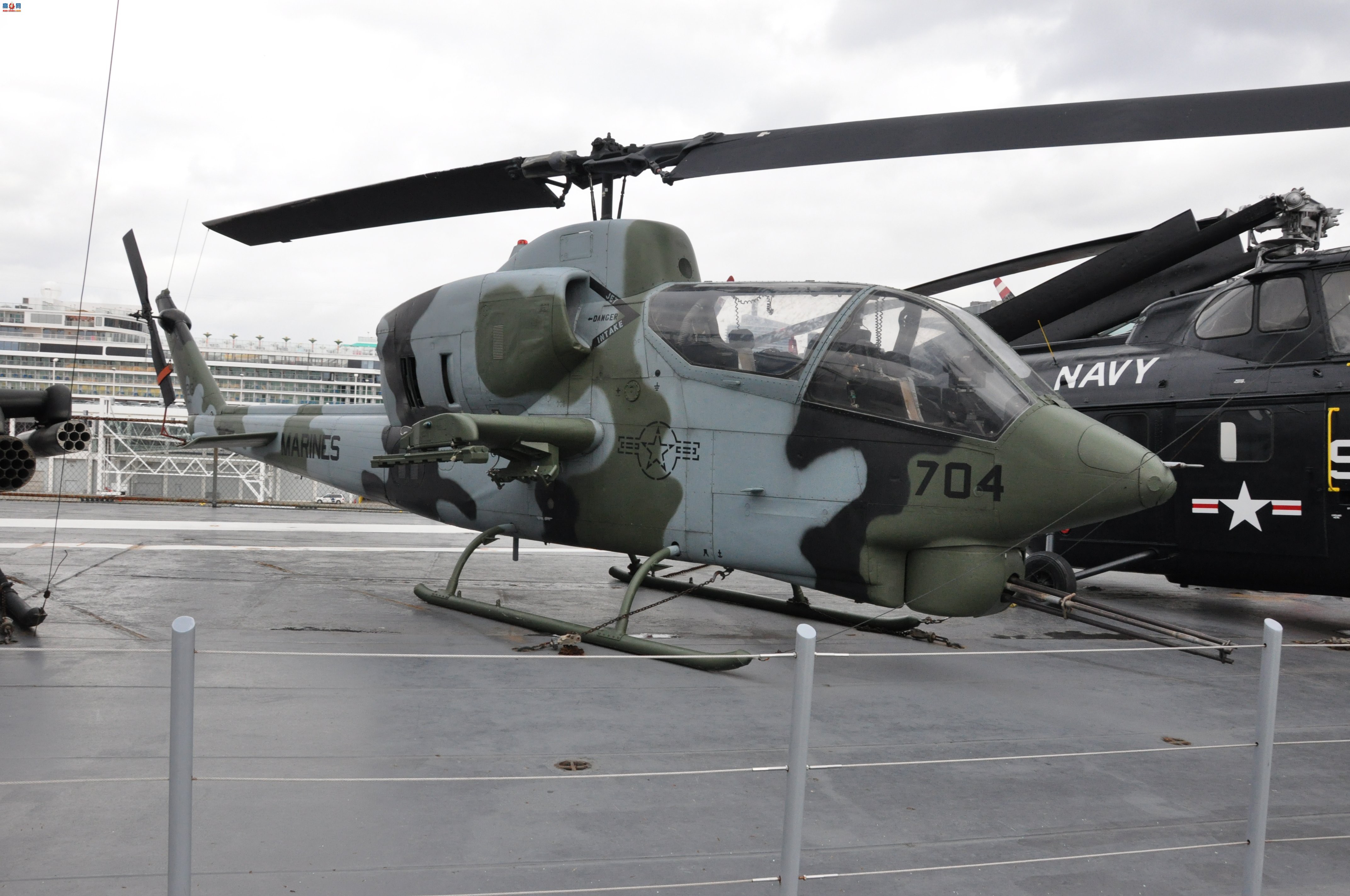  AH-1J159218۾
