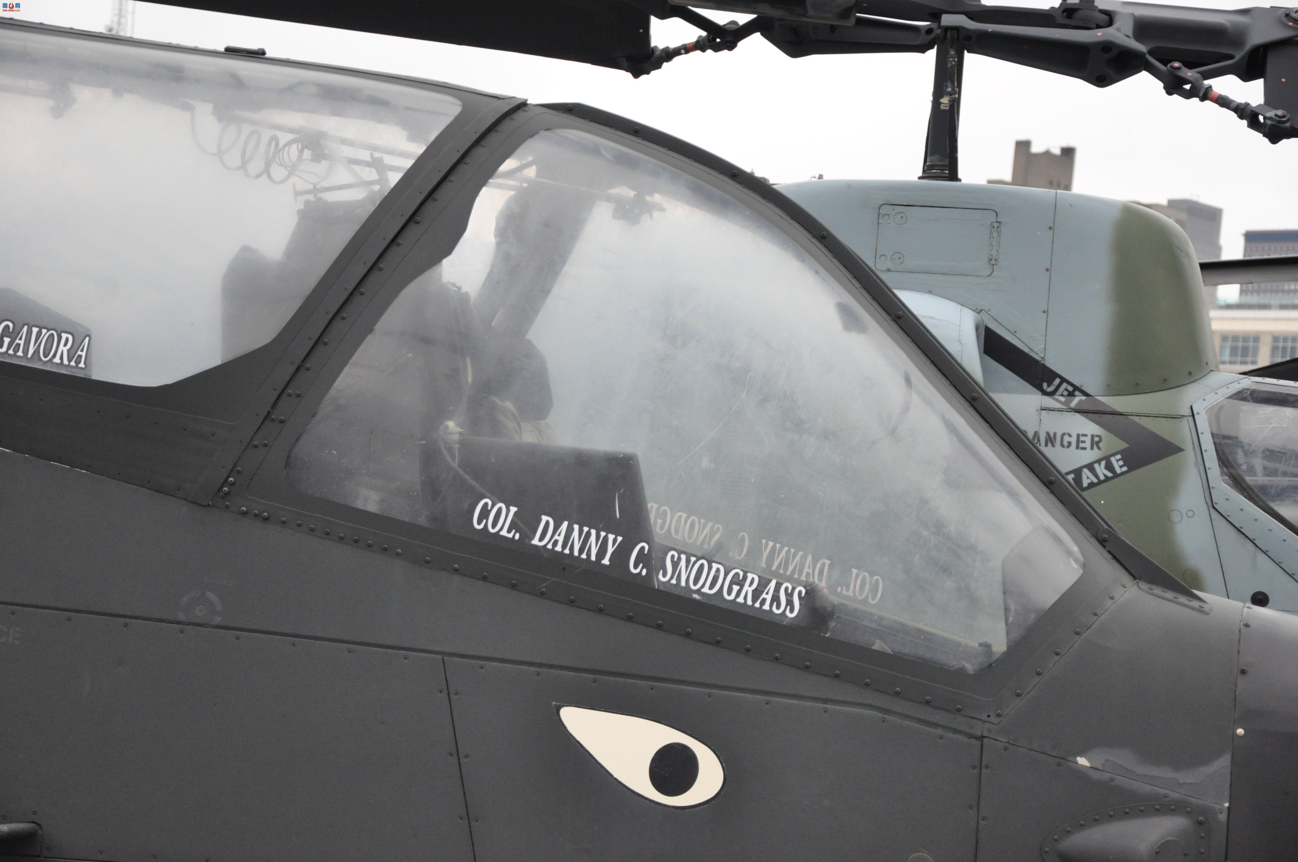  AH-1S70-15956۾