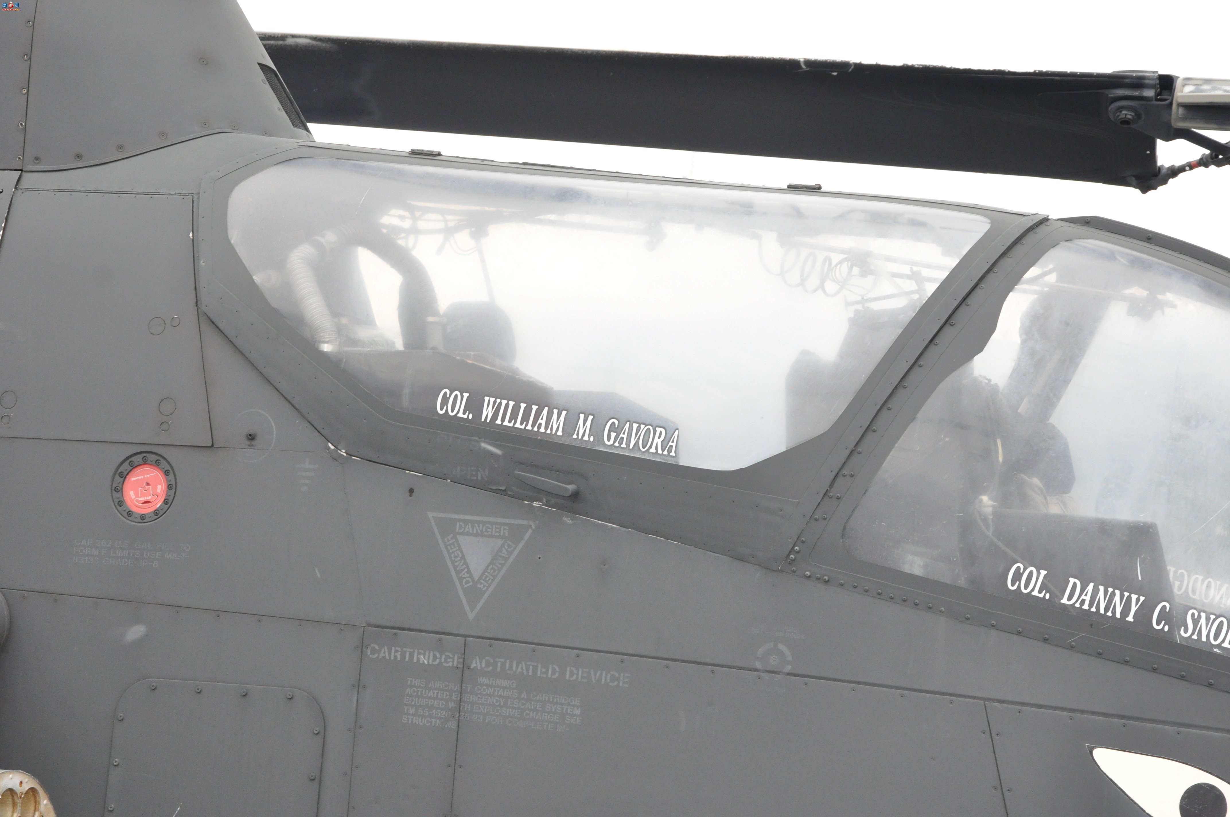  AH-1S70-15956۾
