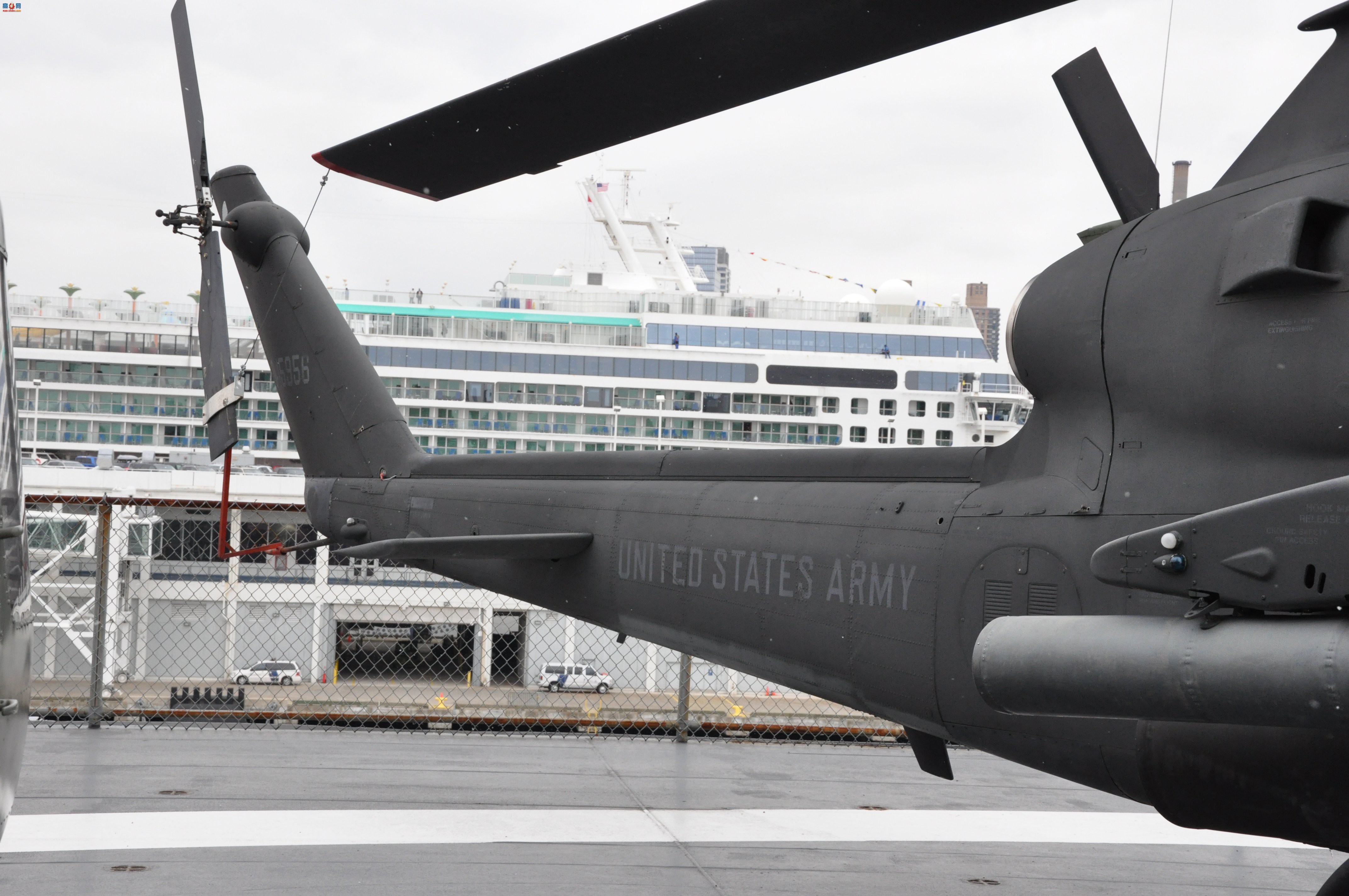  AH-1S70-15956۾