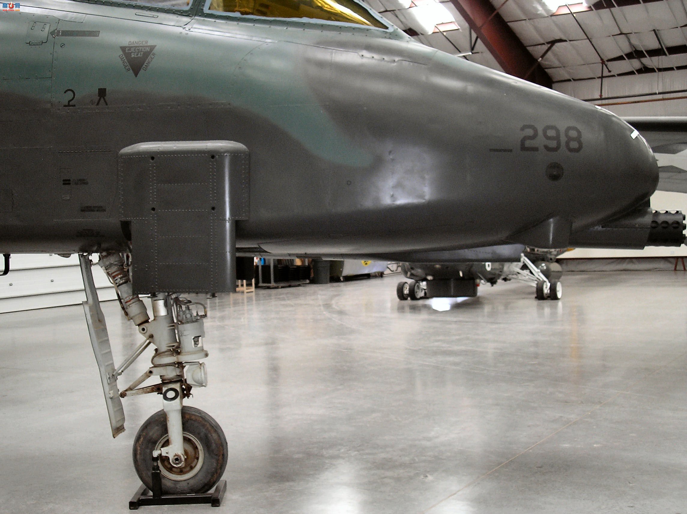  A-10A (75-0298) ׵II