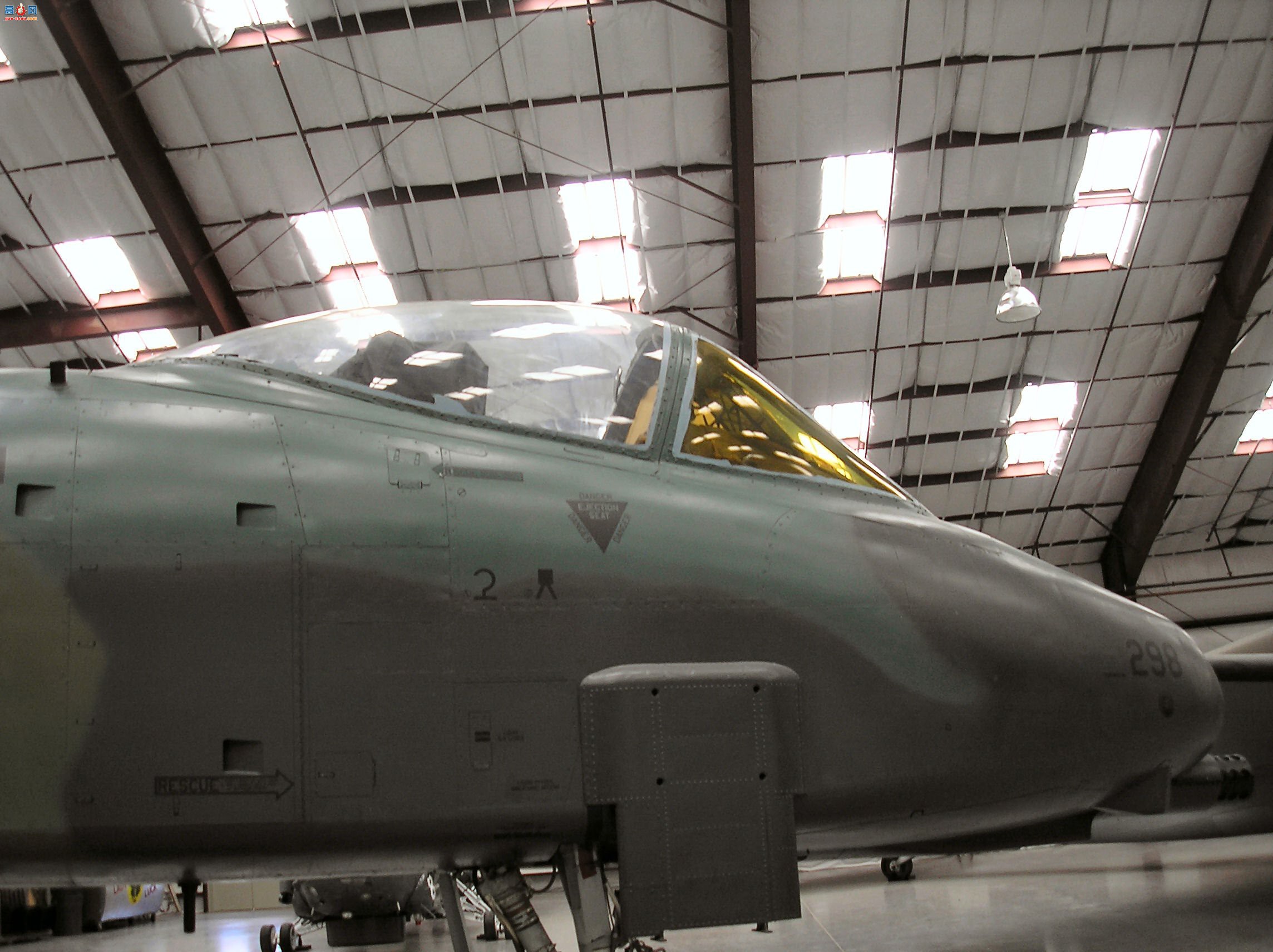  A-10A (75-0298) ׵II