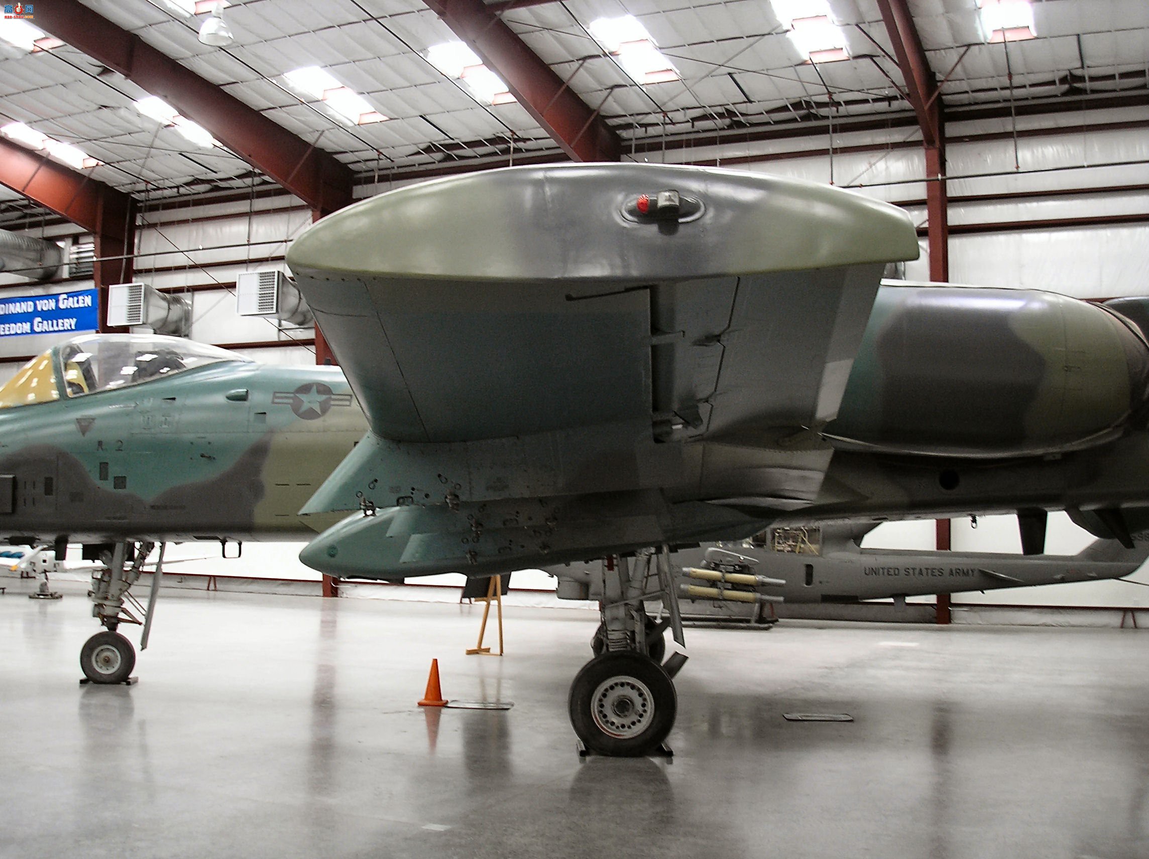  A-10A (75-0298) ׵II