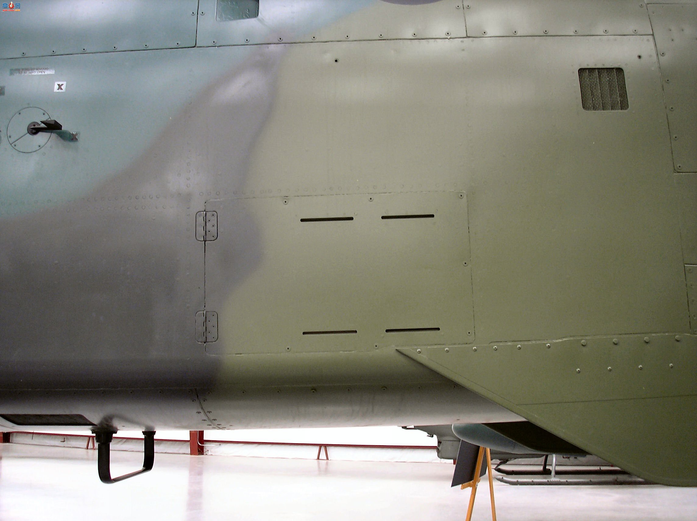  A-10A (75-0298) ׵II