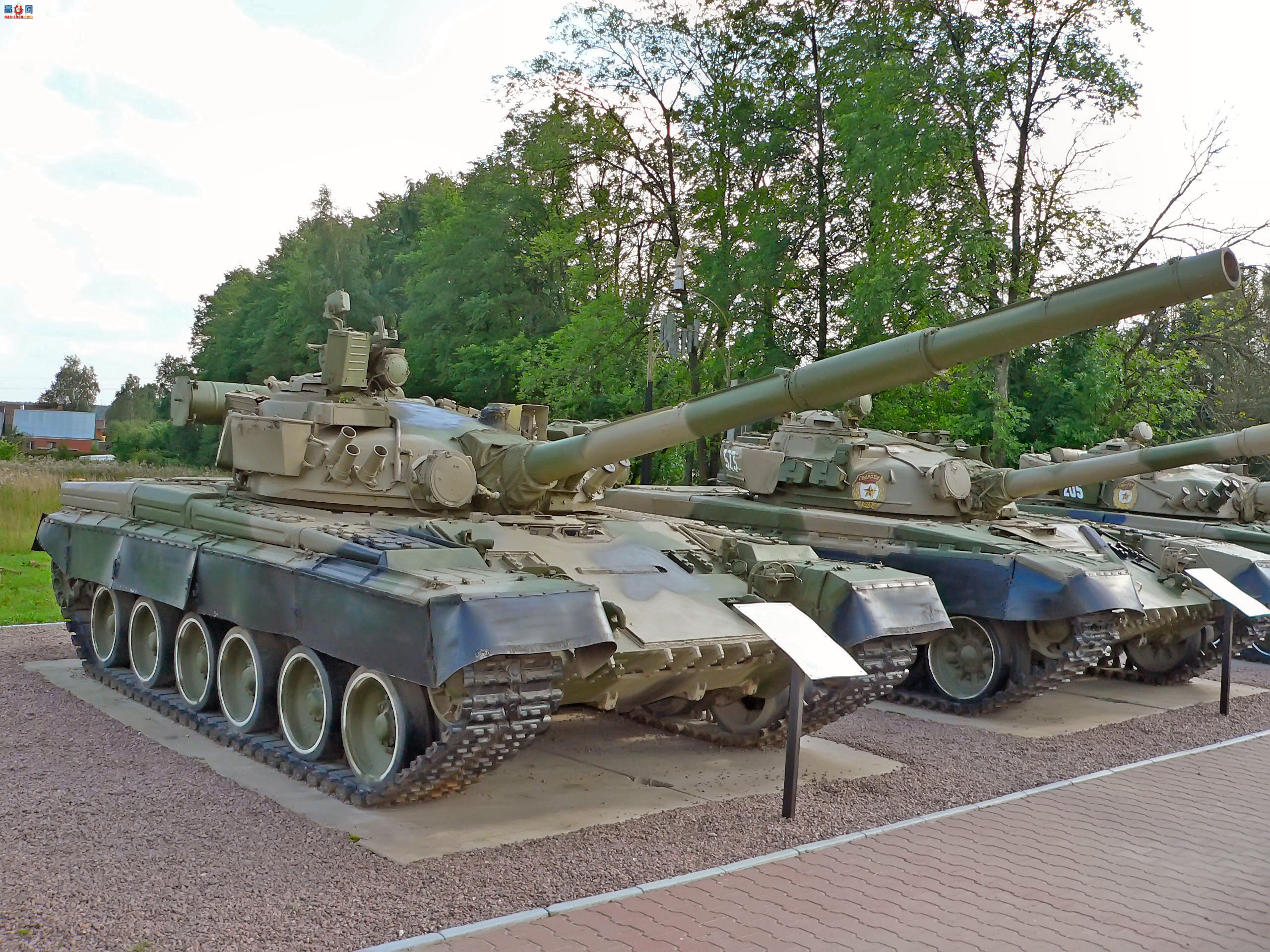 �� T-80B ��ս̹��