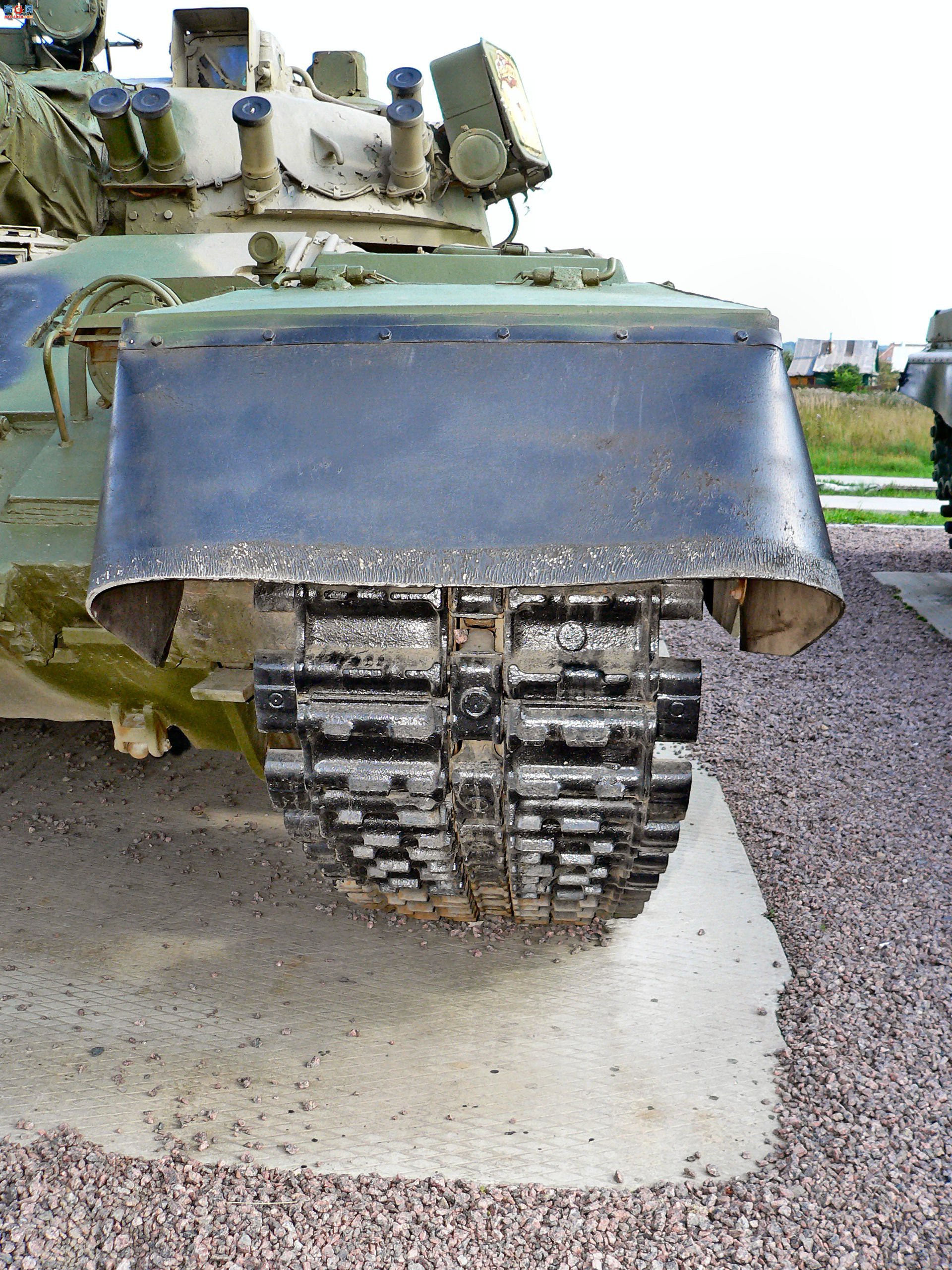 �� T-80B ��ս̹��