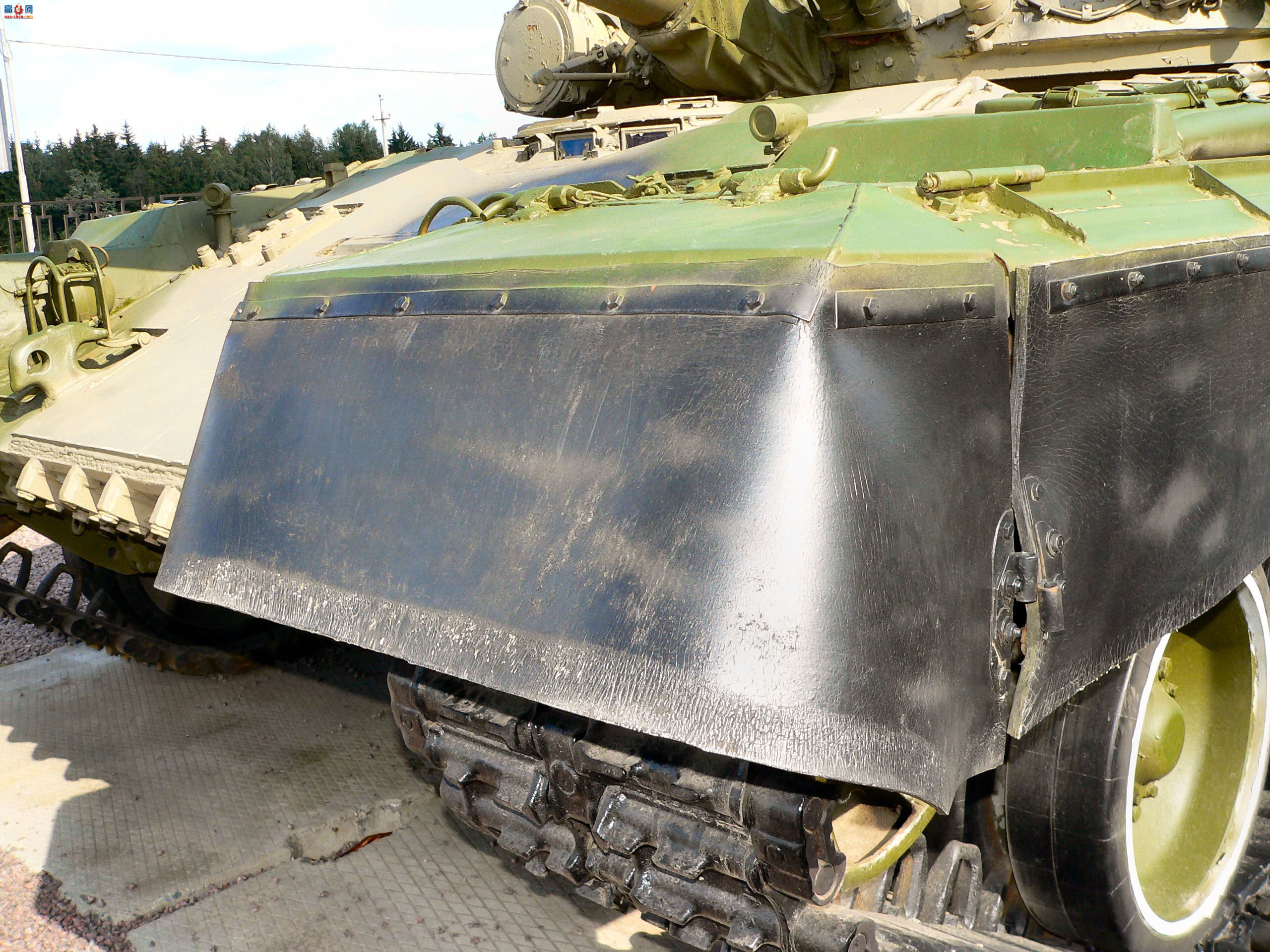 �� T-80B ��ս̹��