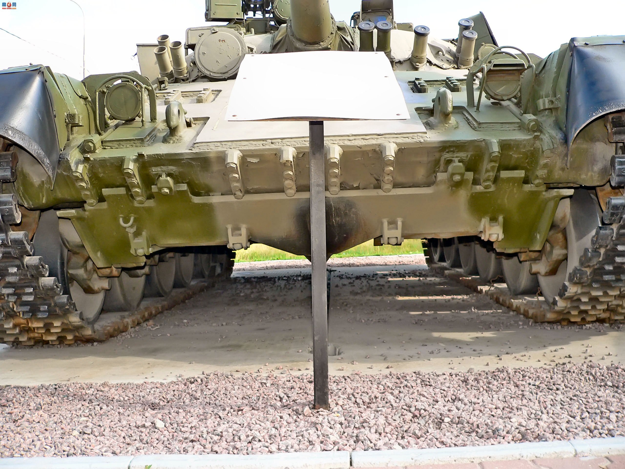 �� T-80B ��ս̹��