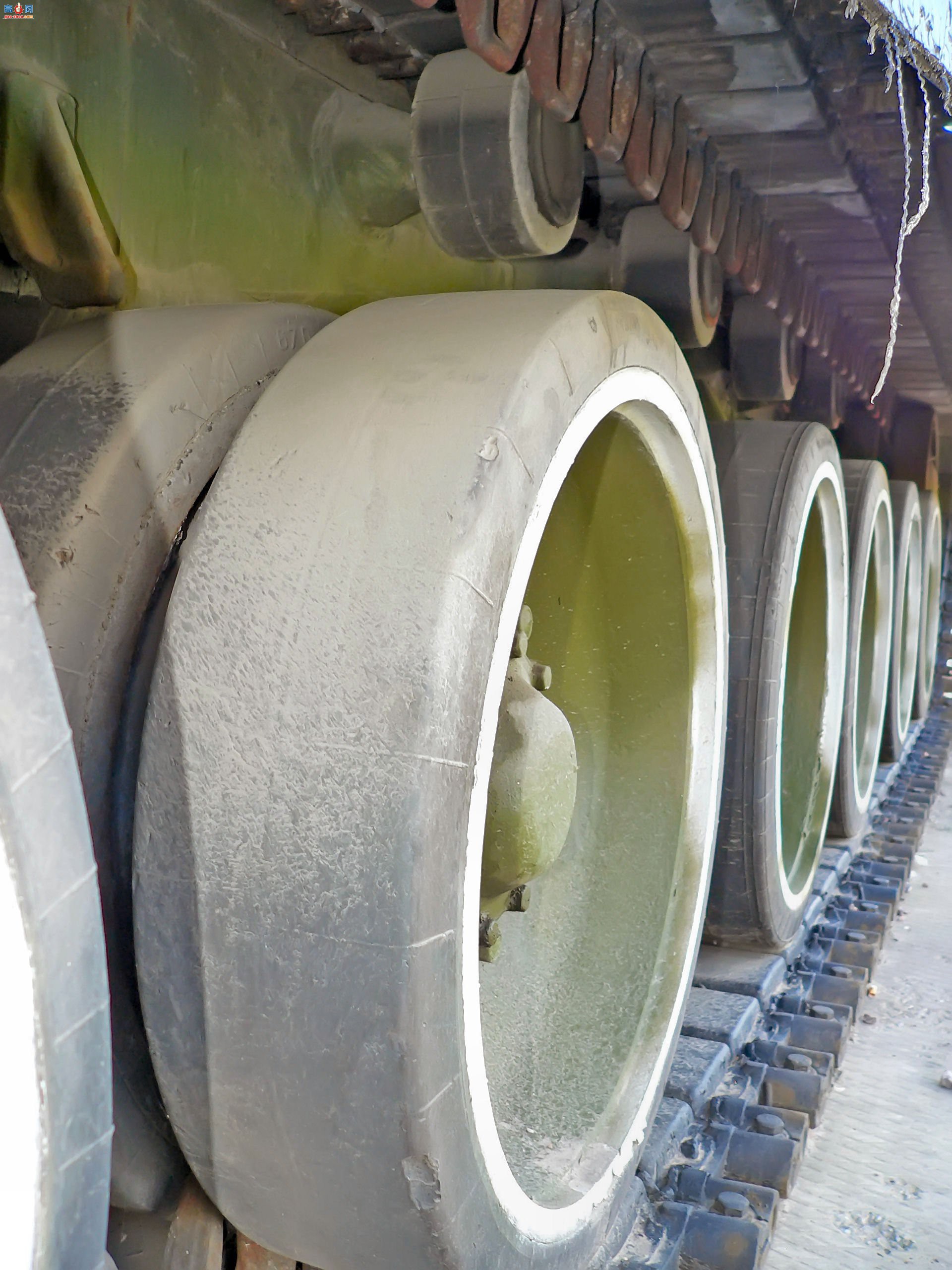 �� T-80B ��ս̹��