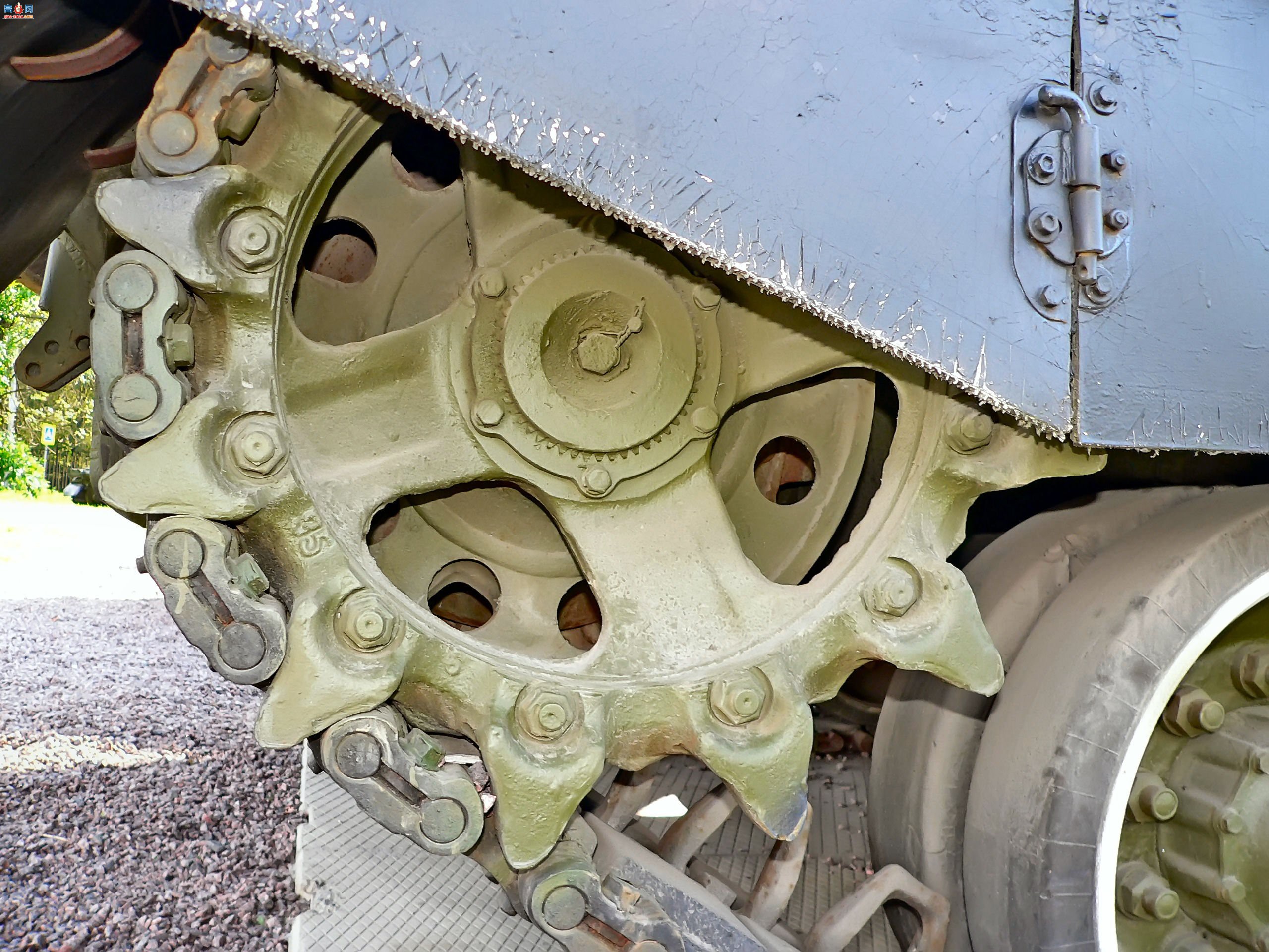 �� T-80B ��ս̹��