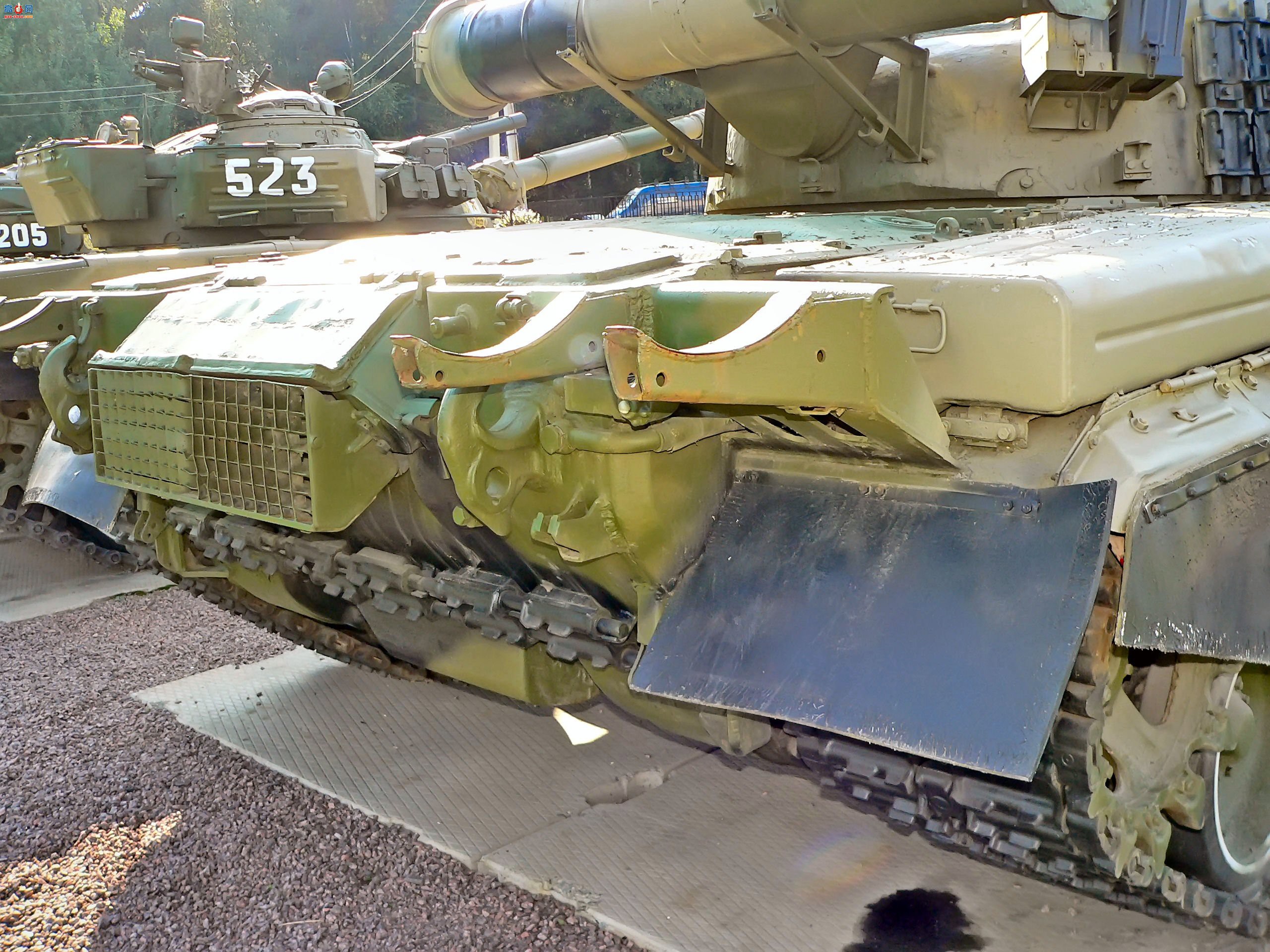 �� T-80B ��ս̹��