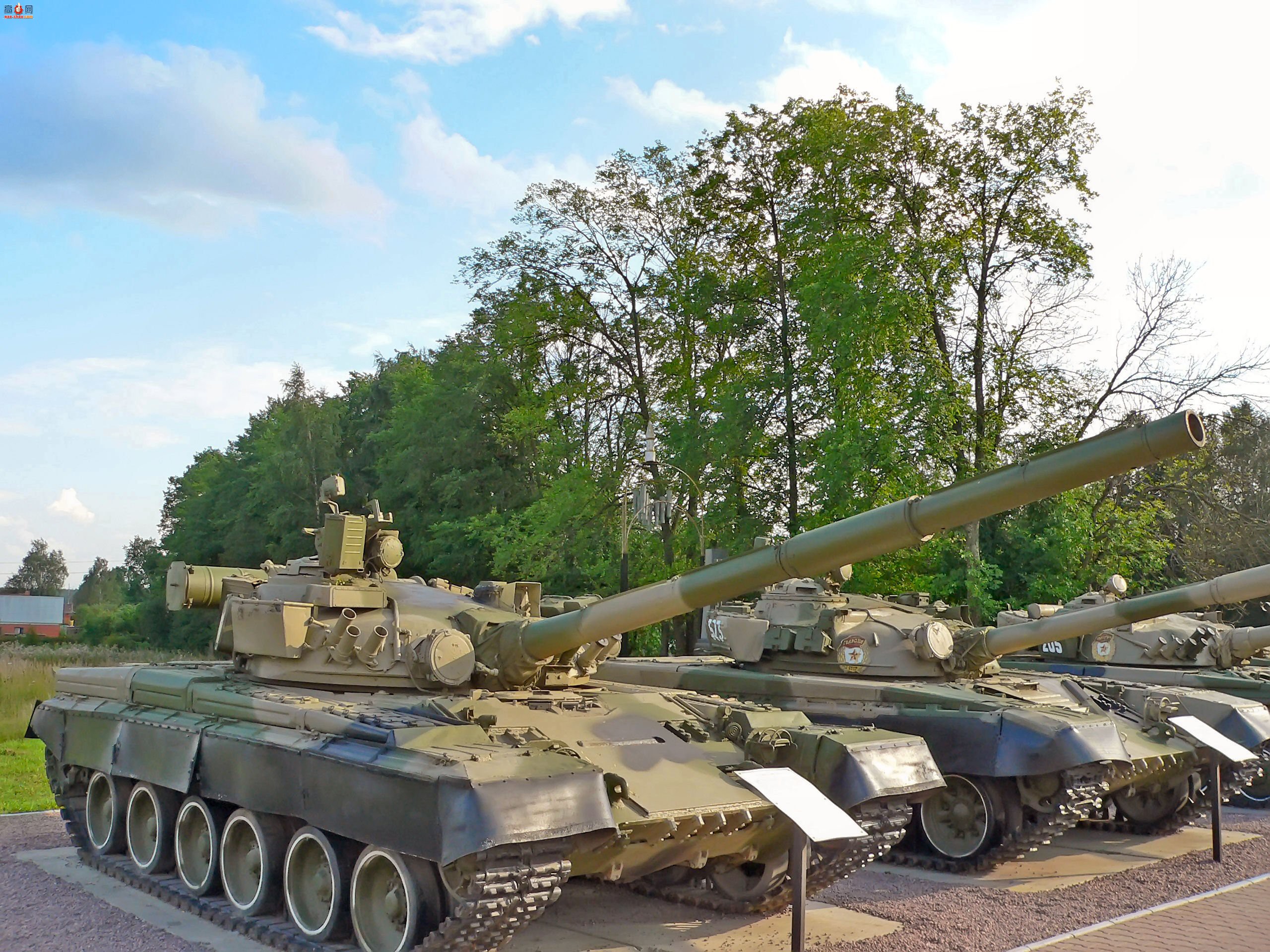 �� T-80B ��ս̹��