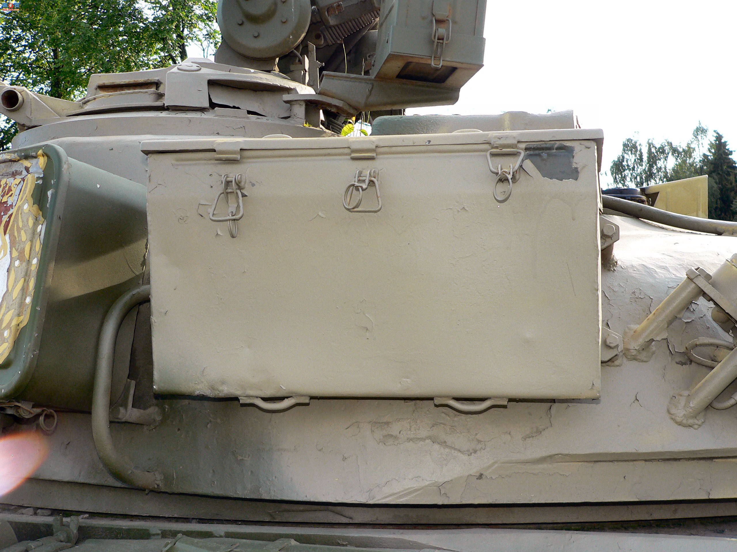 �� T-80B ��ս̹��