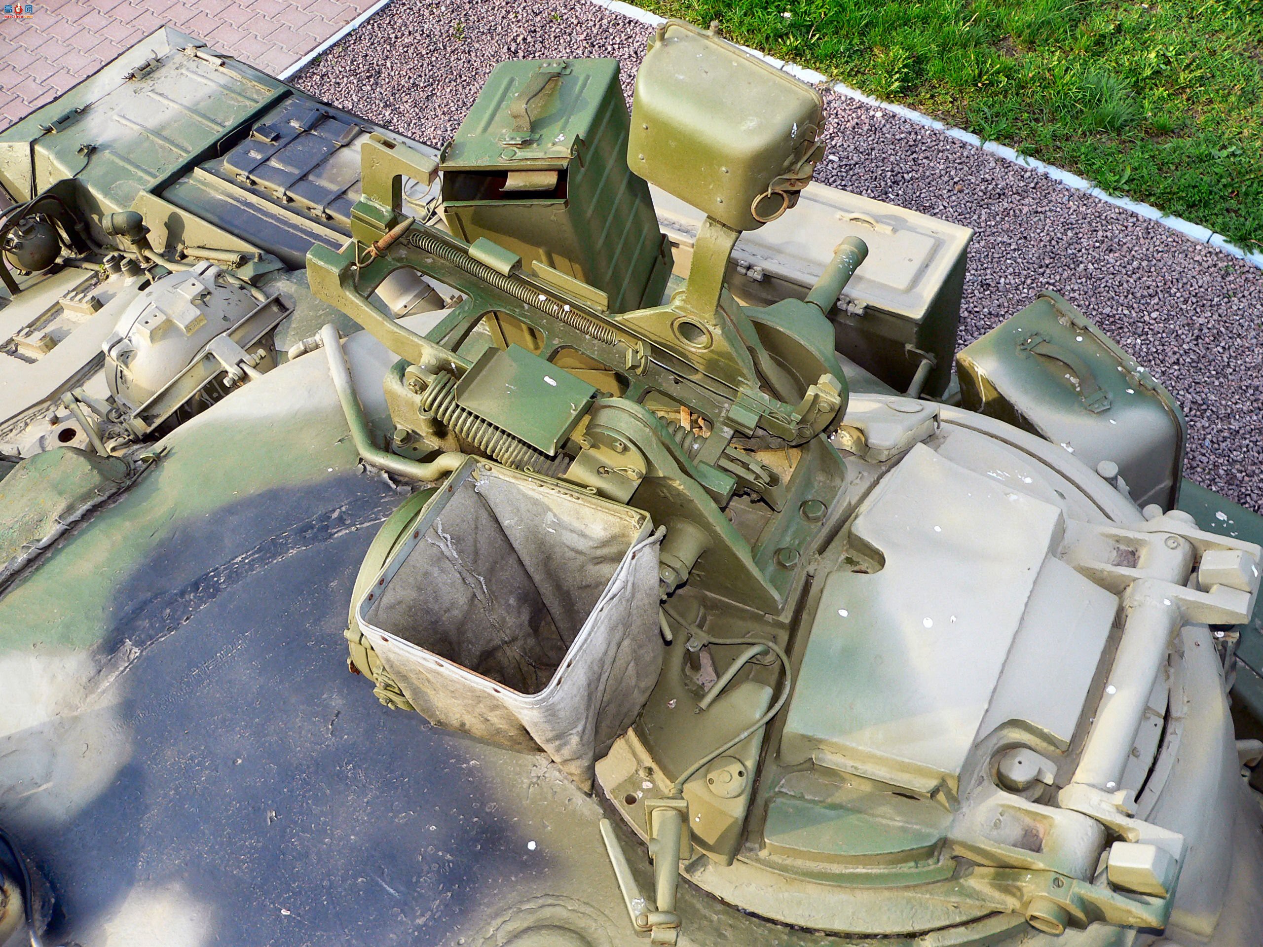 �� T-80B ��ս̹�ˣ���ͼ��