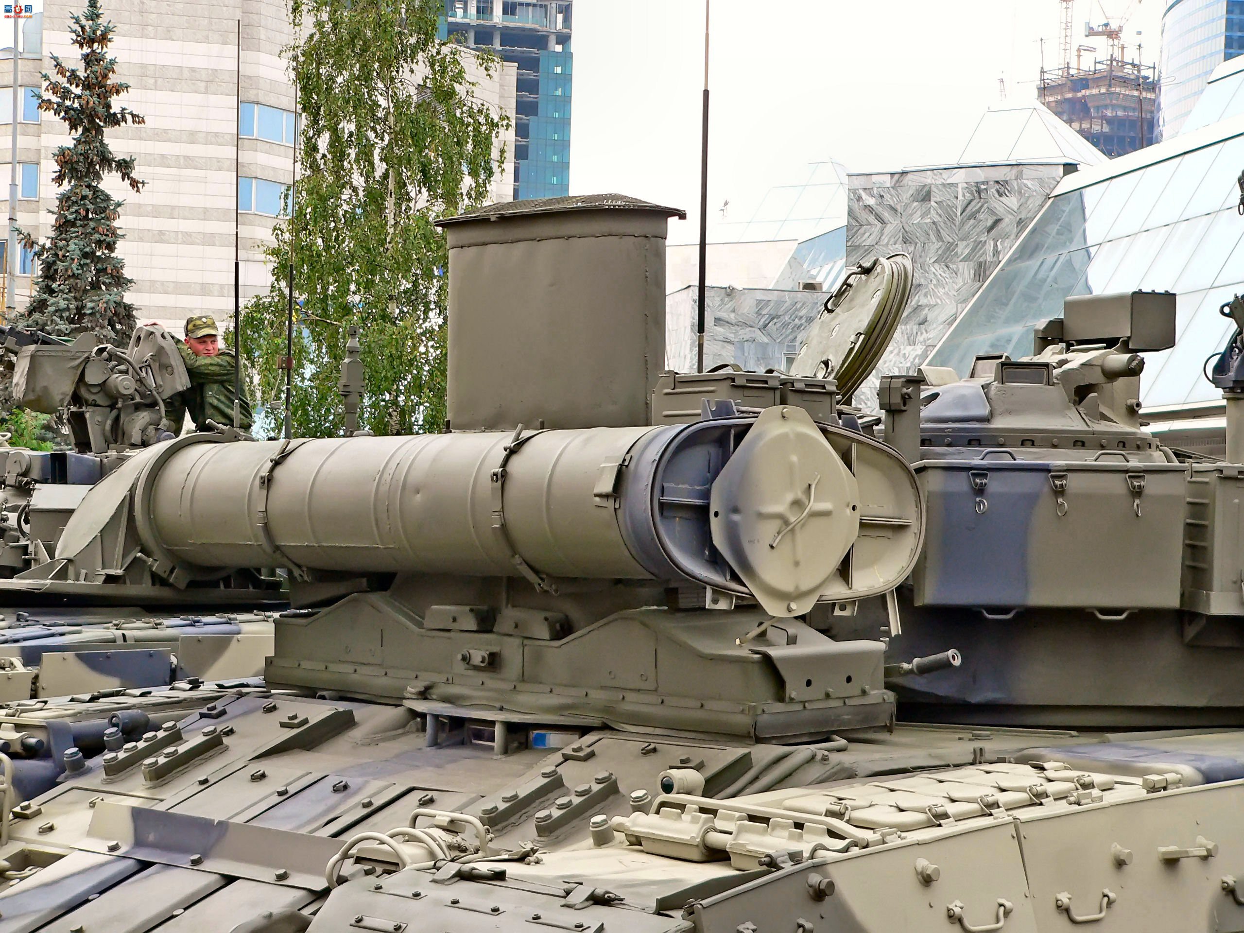 �� T-80U��ս̹�ˣ���ͼ��