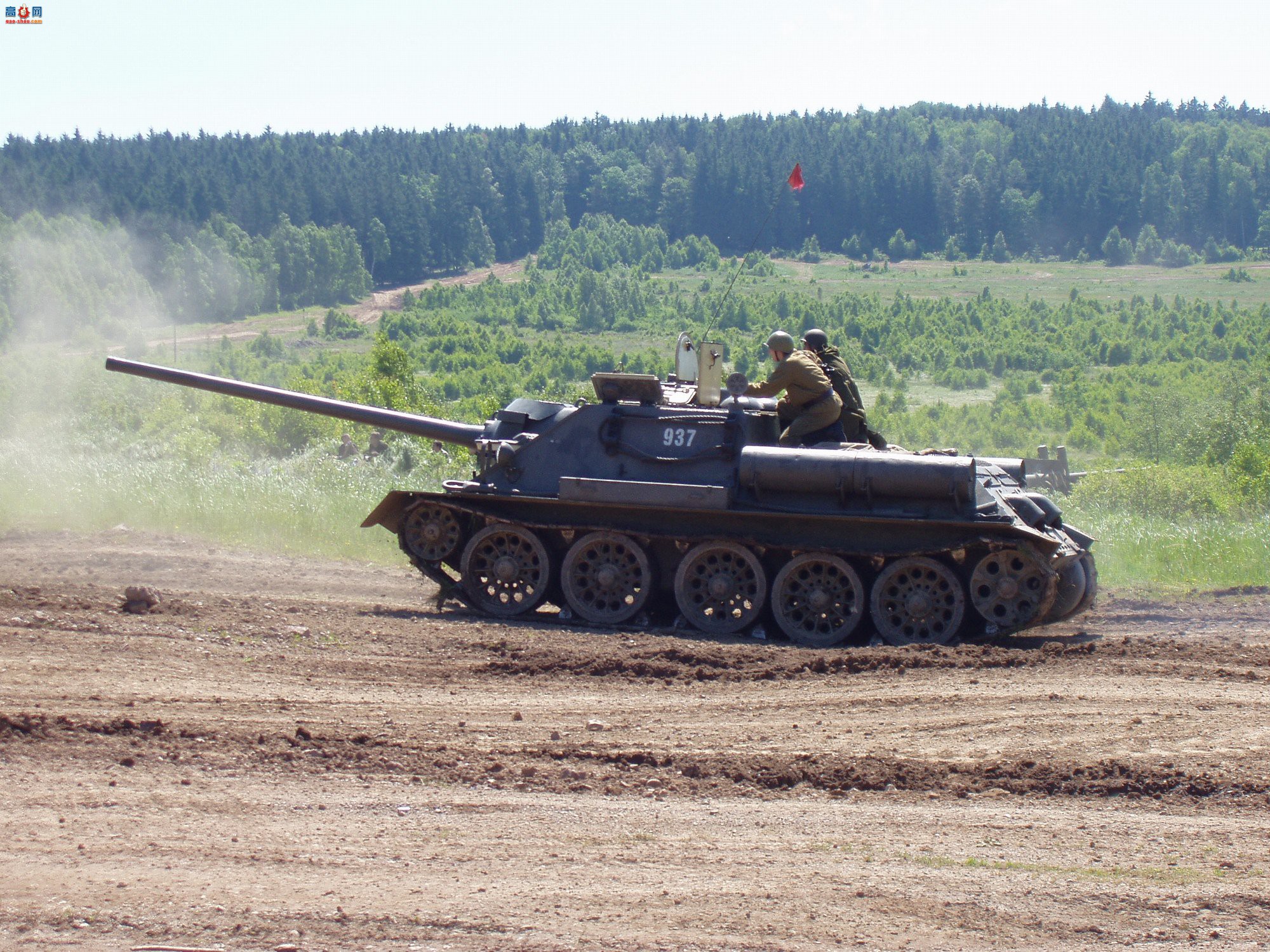 �� SU-100̹�˼߻�������ͼ��