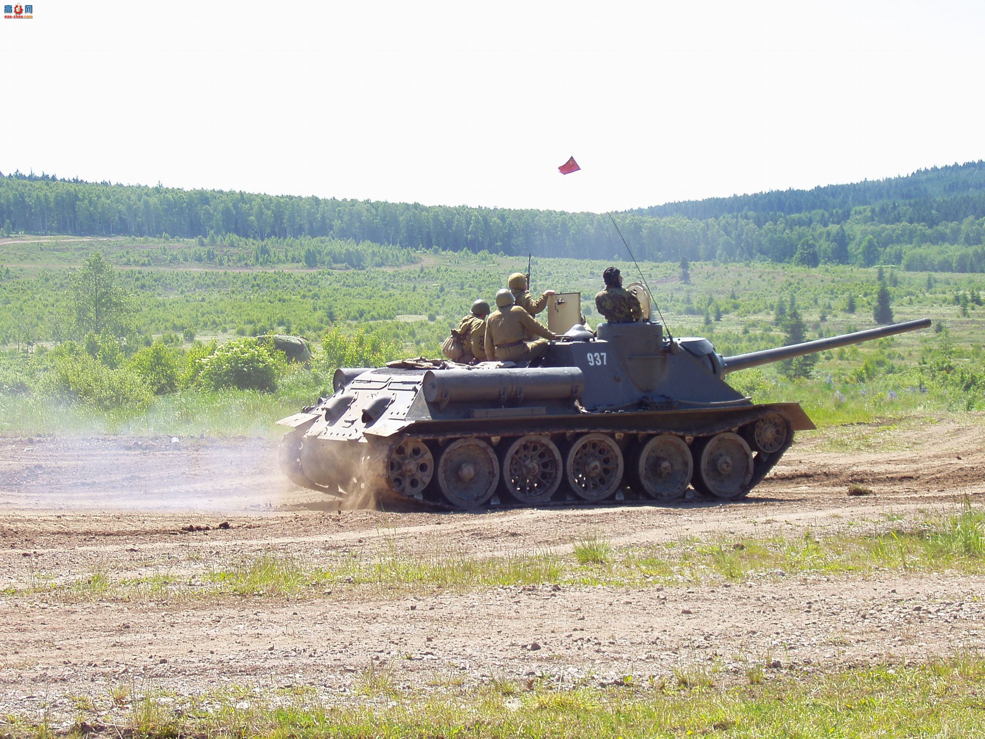 �� SU-100̹�˼߻�������ͼ��