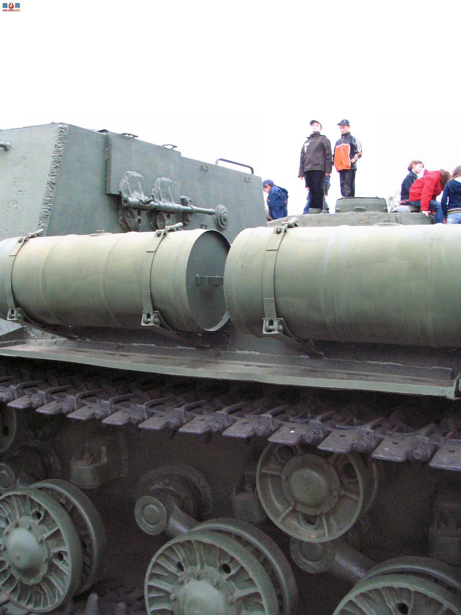 �� ISU-152 ̹�˼߻�������ͼ��