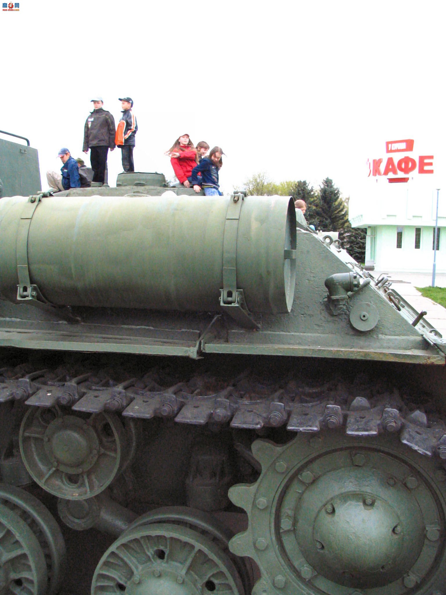 �� ISU-152 ̹�˼߻�������ͼ��