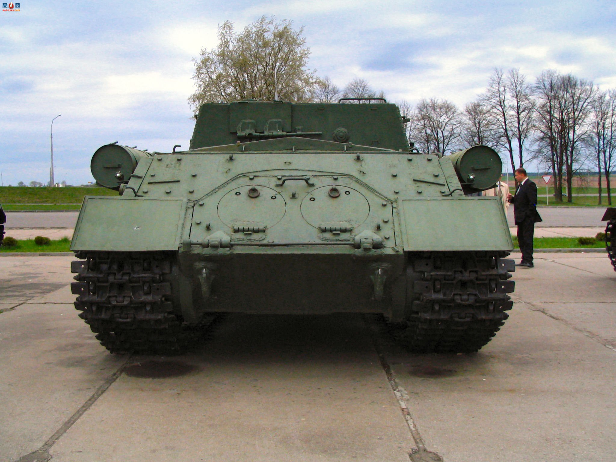 �� ISU-152 ̹�˼߻�������ͼ��