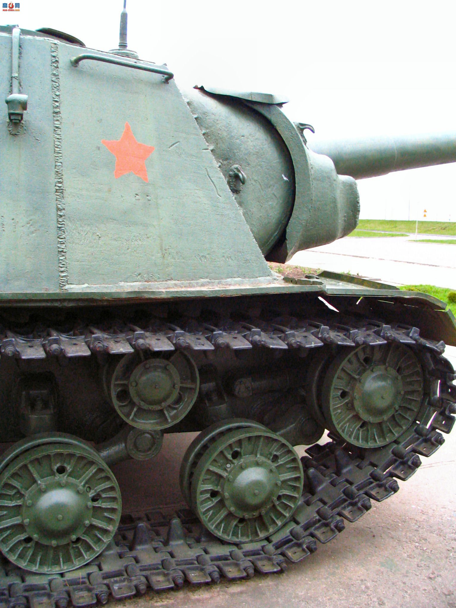 �� ISU-152 ̹�˼߻�������ͼ��