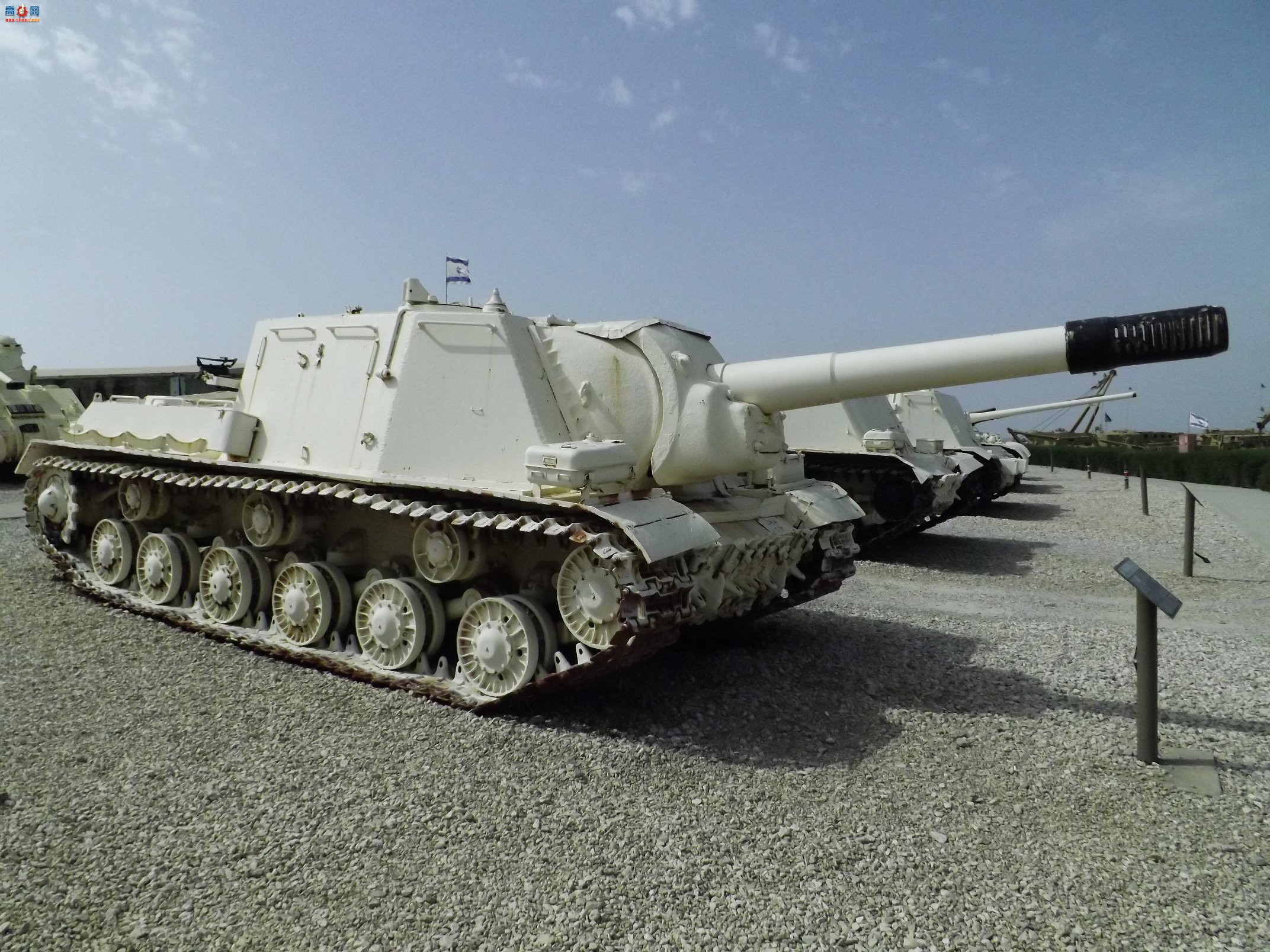 �� ISU-152���л��ڣ���ͼ��