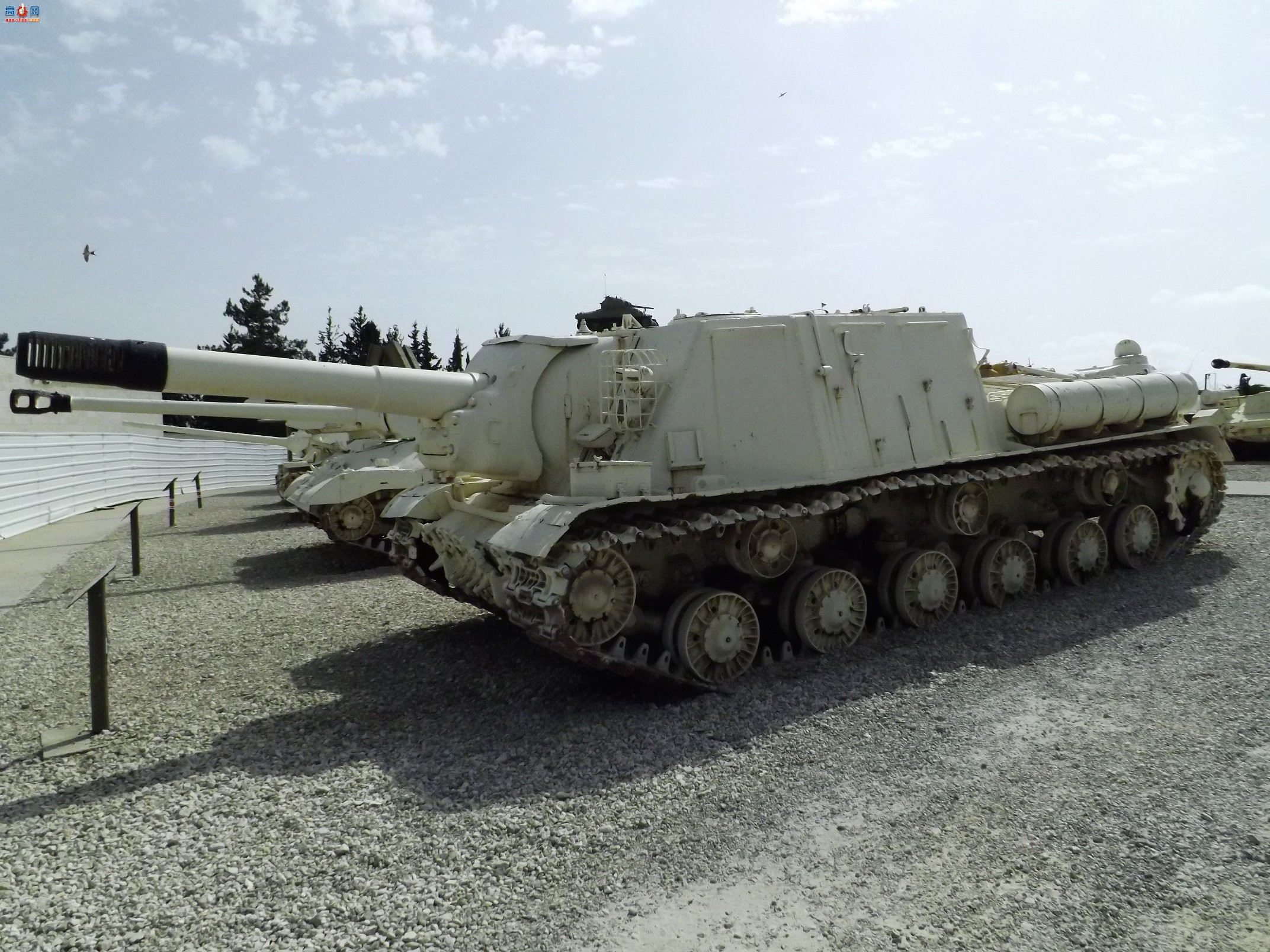 �� ISU-152���л��ڣ���ͼ��