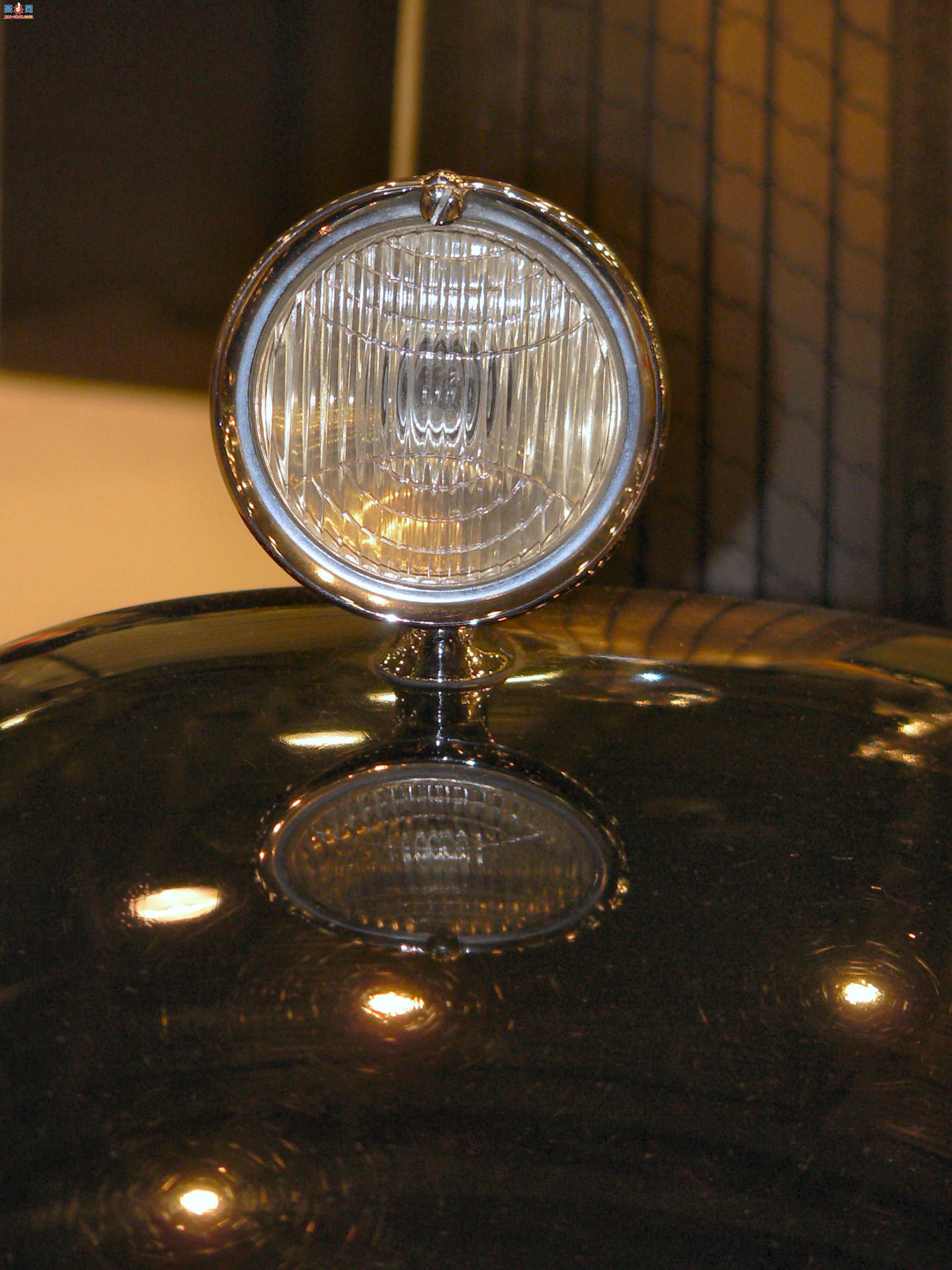 �� 1930 �������� V16 �˶��ܳ�