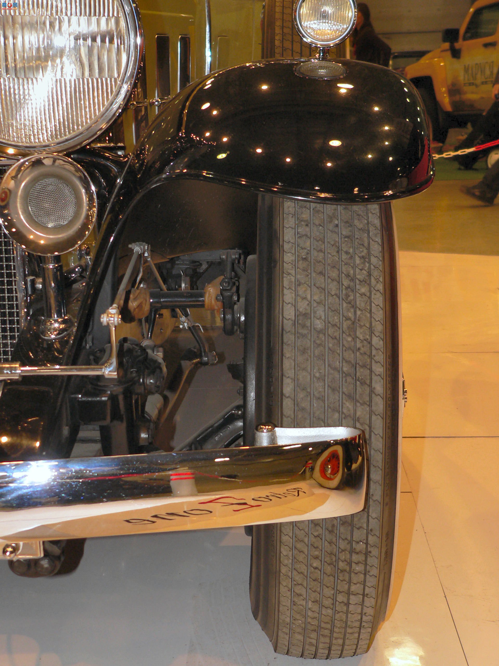 �� 1930 �������� V16 �˶��ܳ�