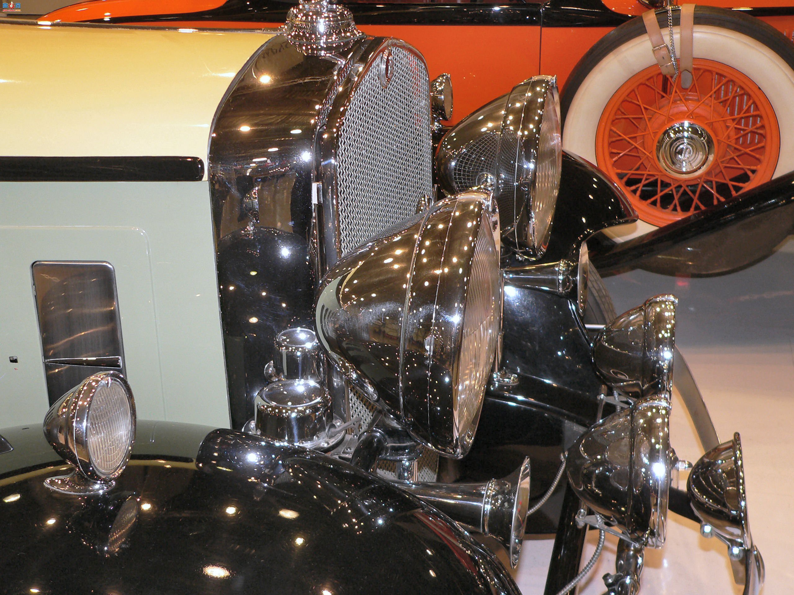 �� 1930 �������� V16 �˶��ܳ�