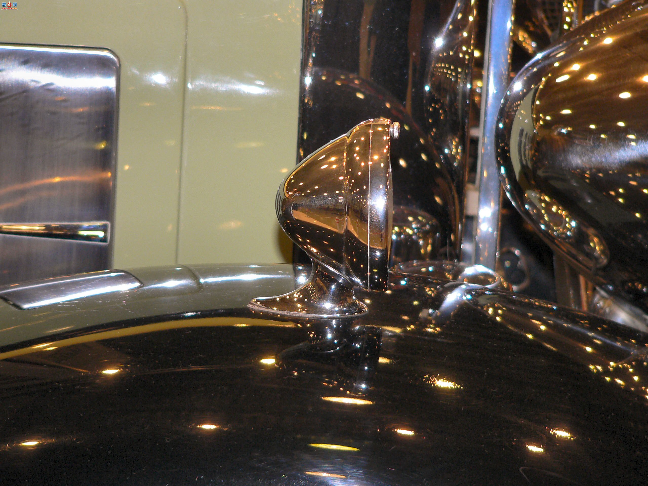 �� 1930 �������� V16 �˶��ܳ�