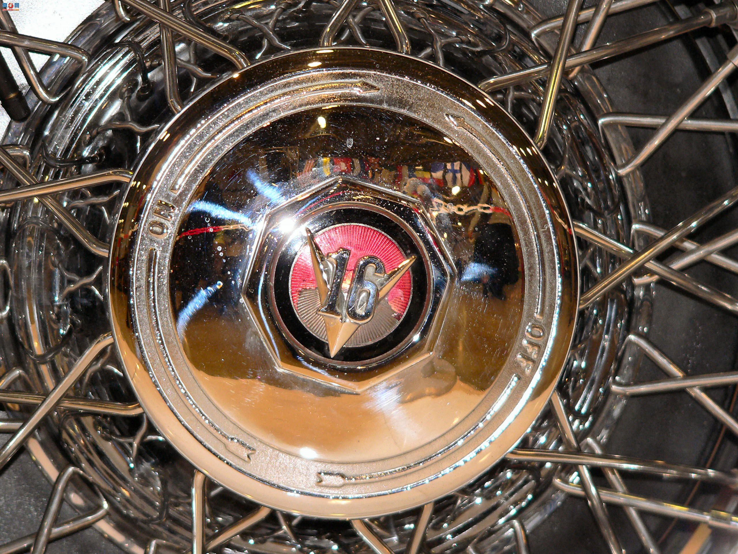 �� 1930 �������� V16 �˶��ܳ�