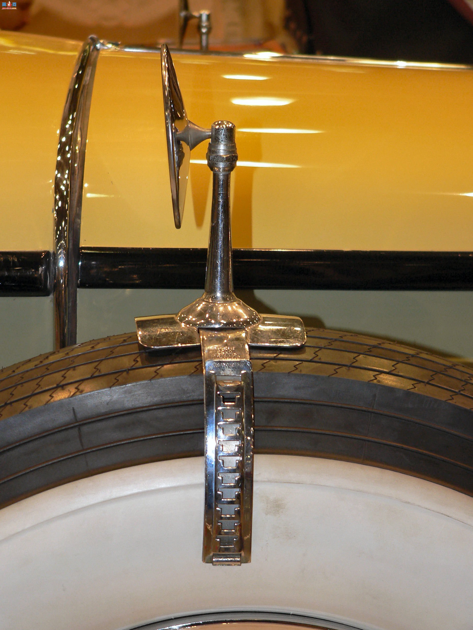 �� 1930 �������� V16 �˶��ܳ�