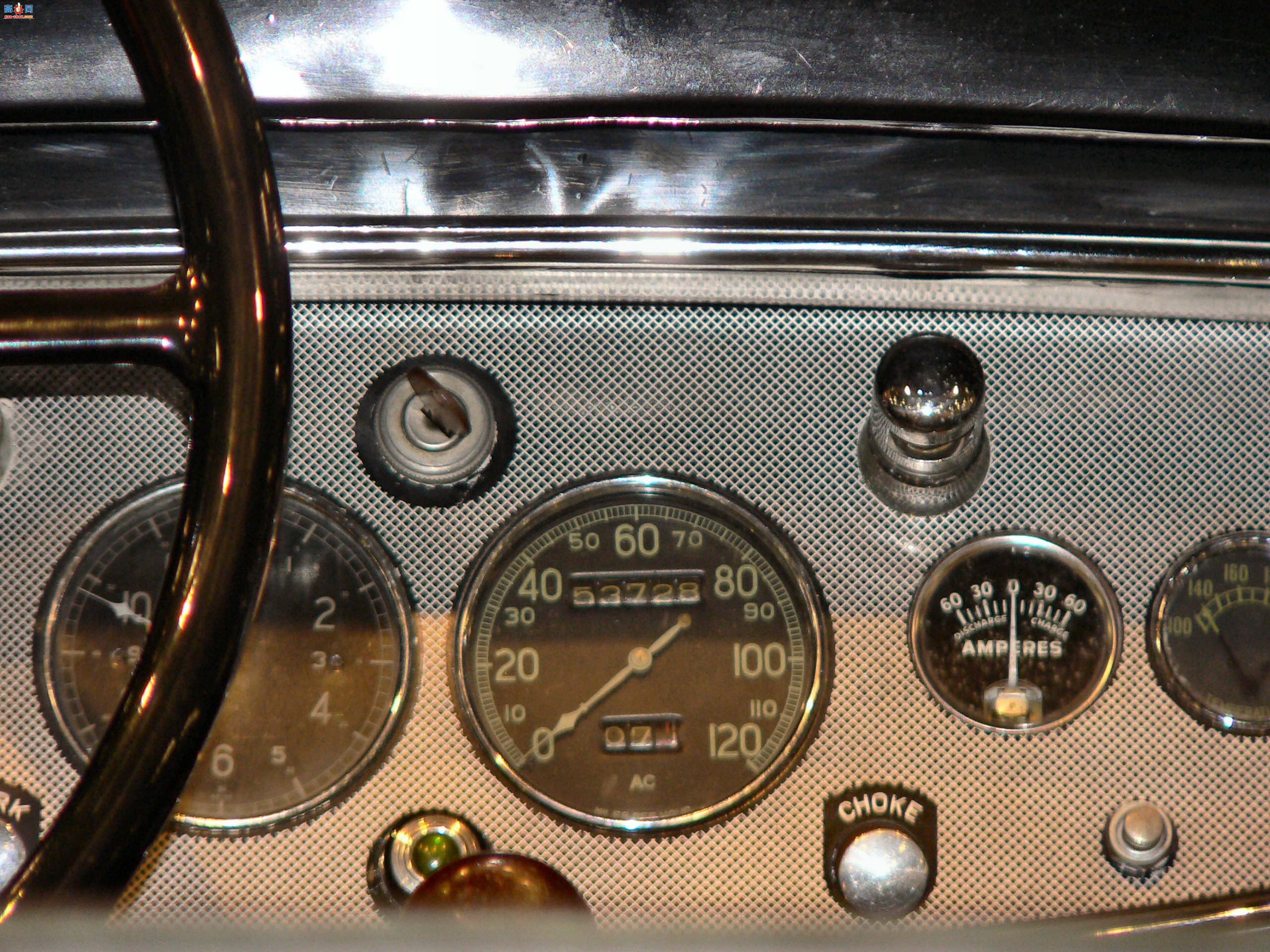 �� 1930 �������� V16 �˶��ܳ�