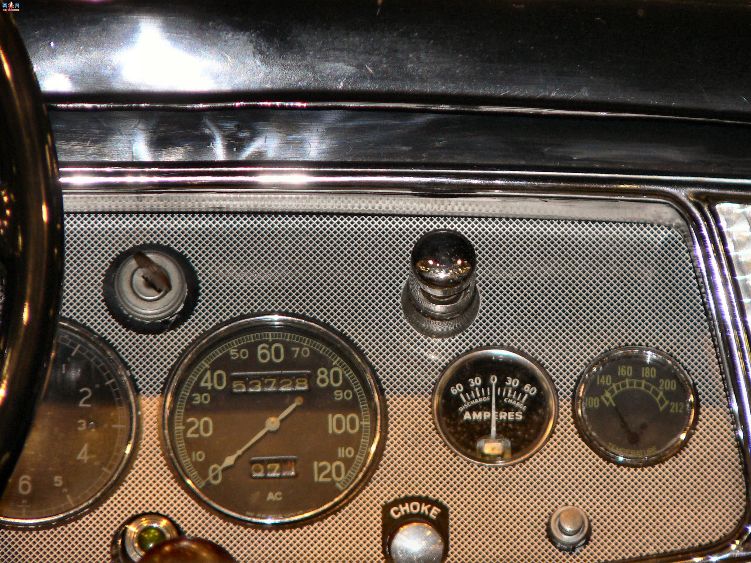 �� 1930 �������� V16 �˶��ܳ�