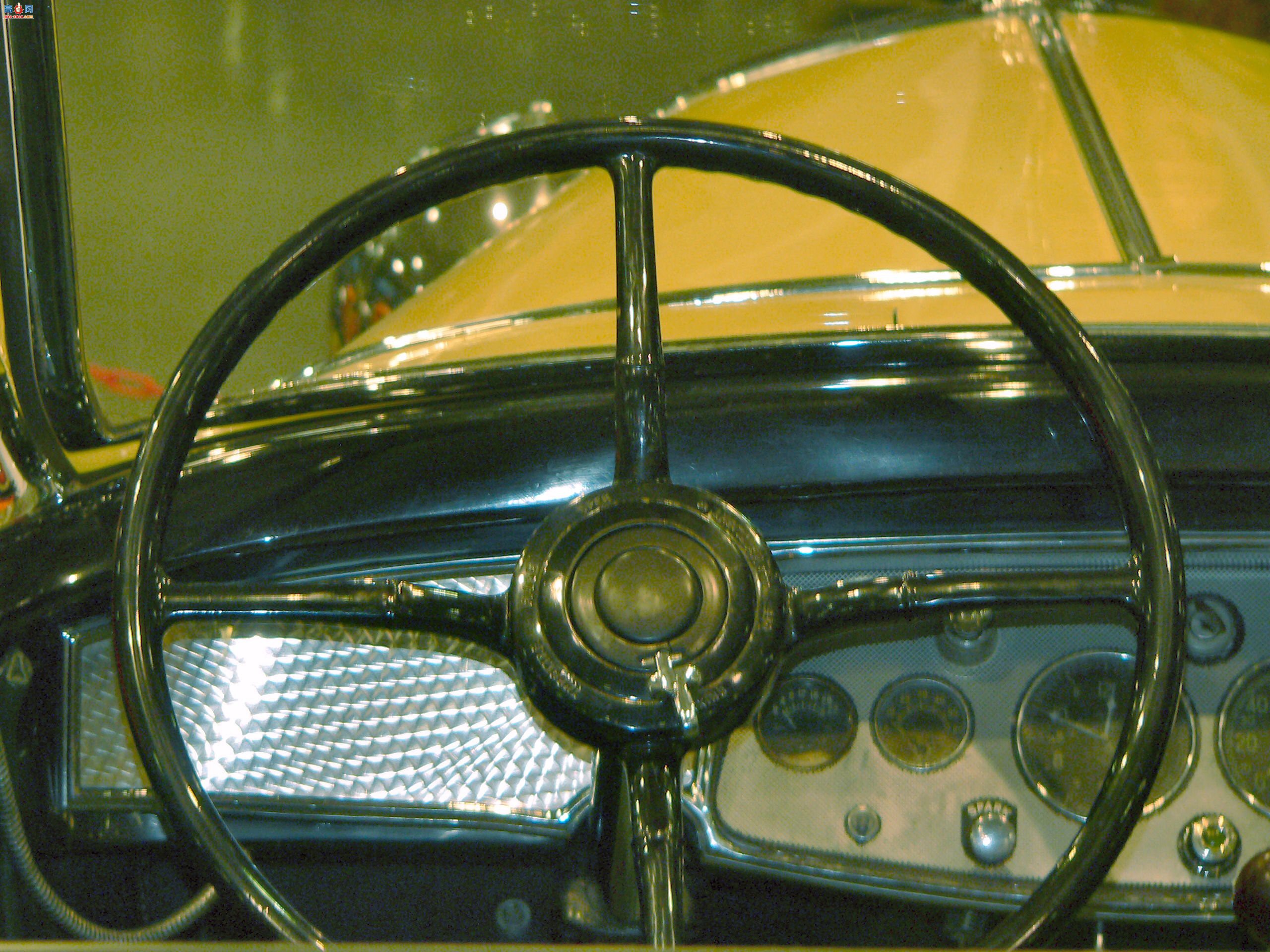 �� 1930 �������� V16 �˶��ܳ�