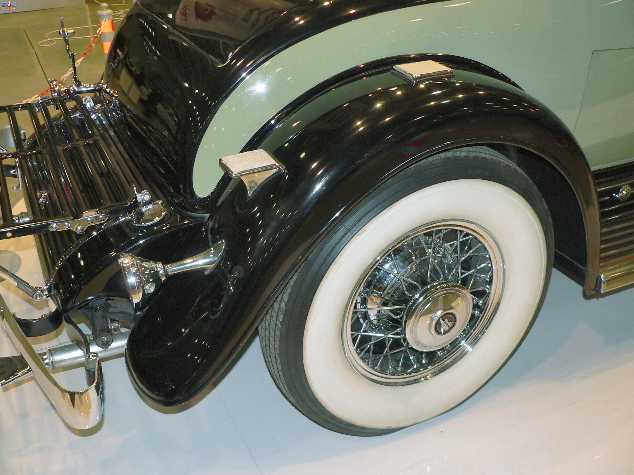 �� 1930 �������� V16 �˶��ܳ�