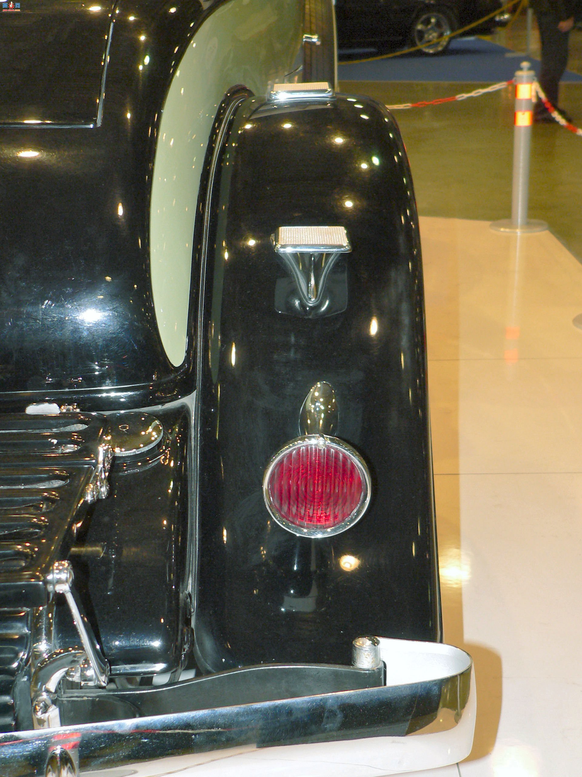 �� 1930 �������� V16 �˶��ܳ�