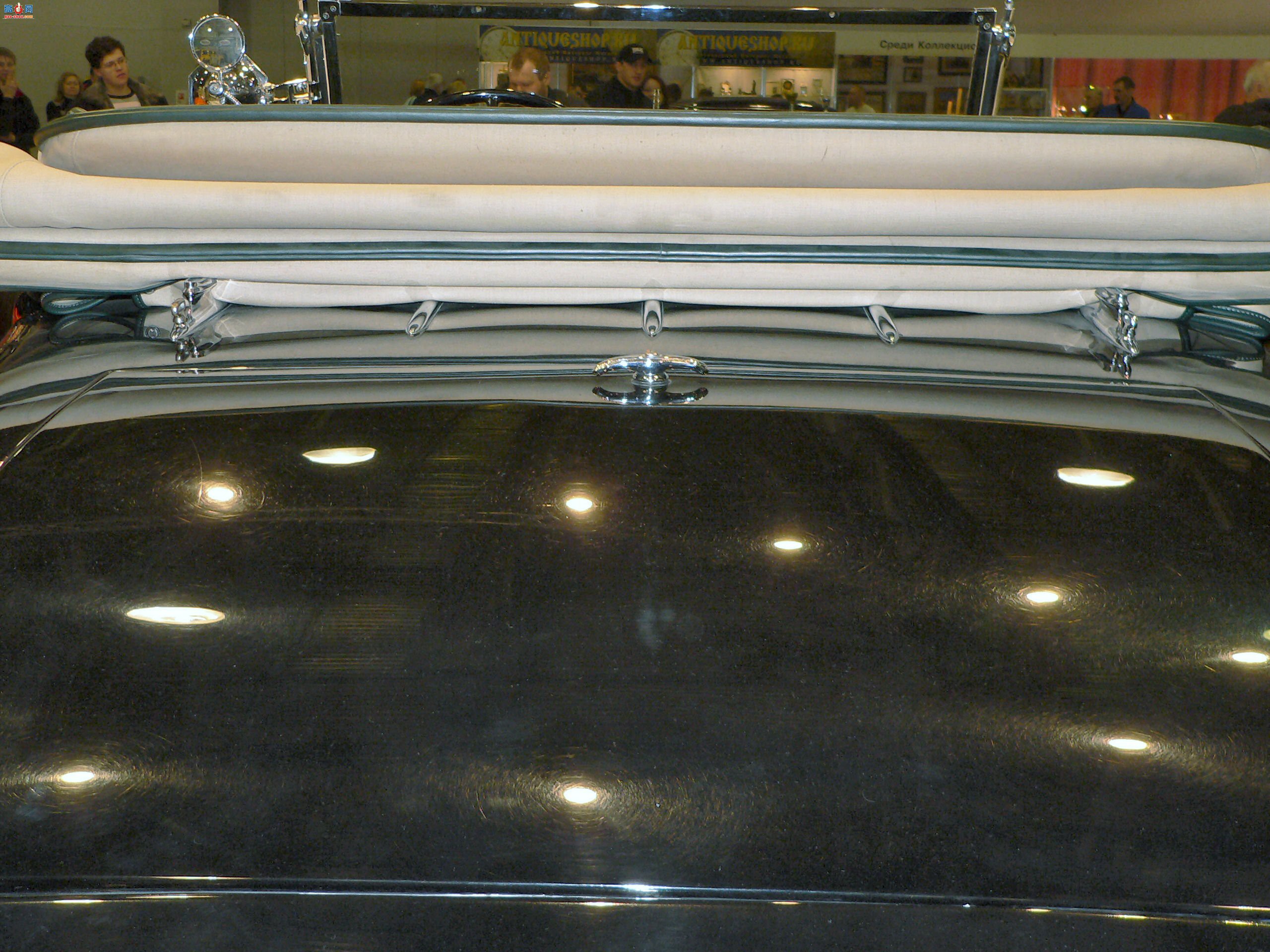 �� 1930 �������� V16 �˶��ܳ�