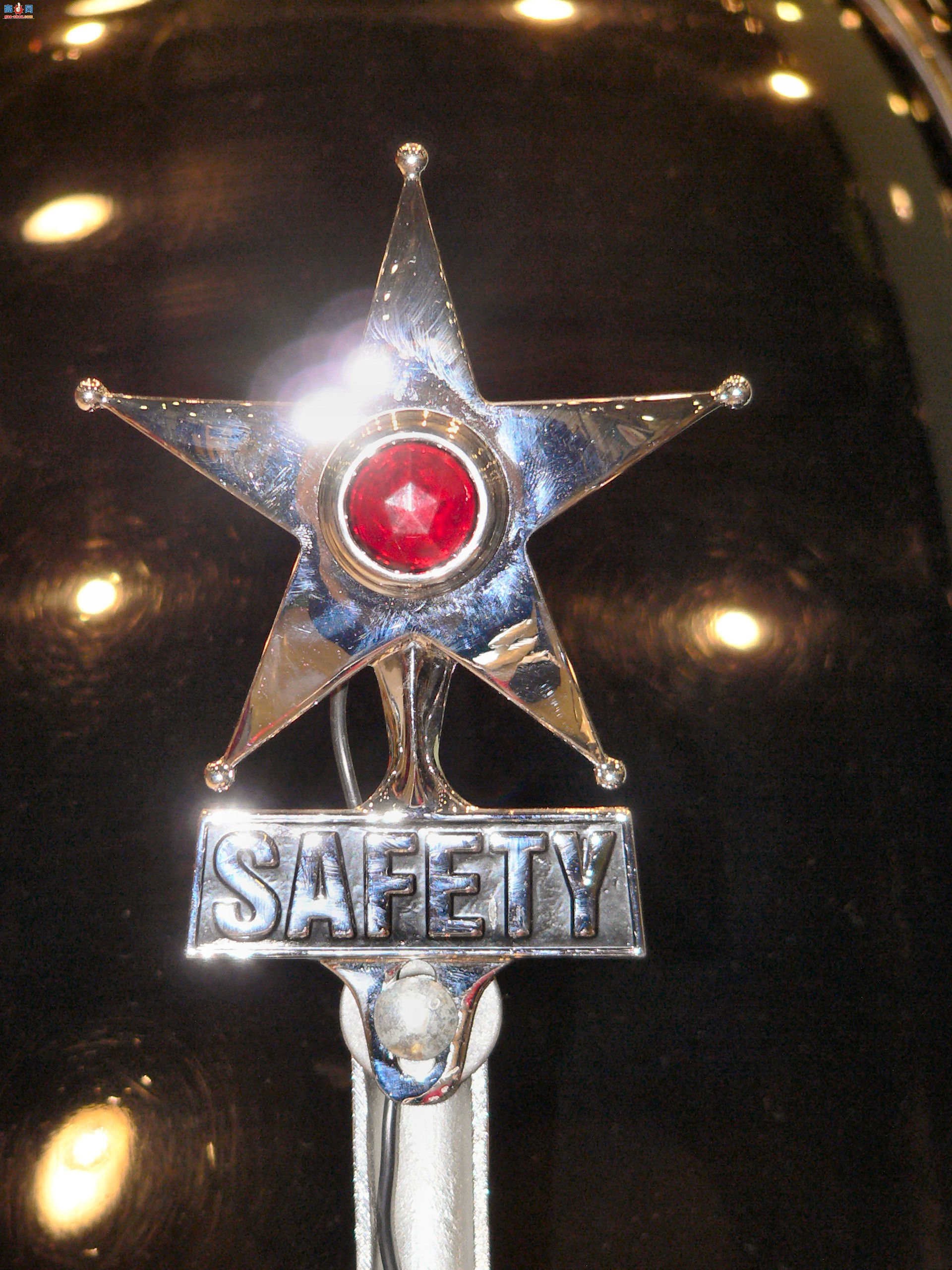 �� 1930 �������� V16 �˶��ܳ�