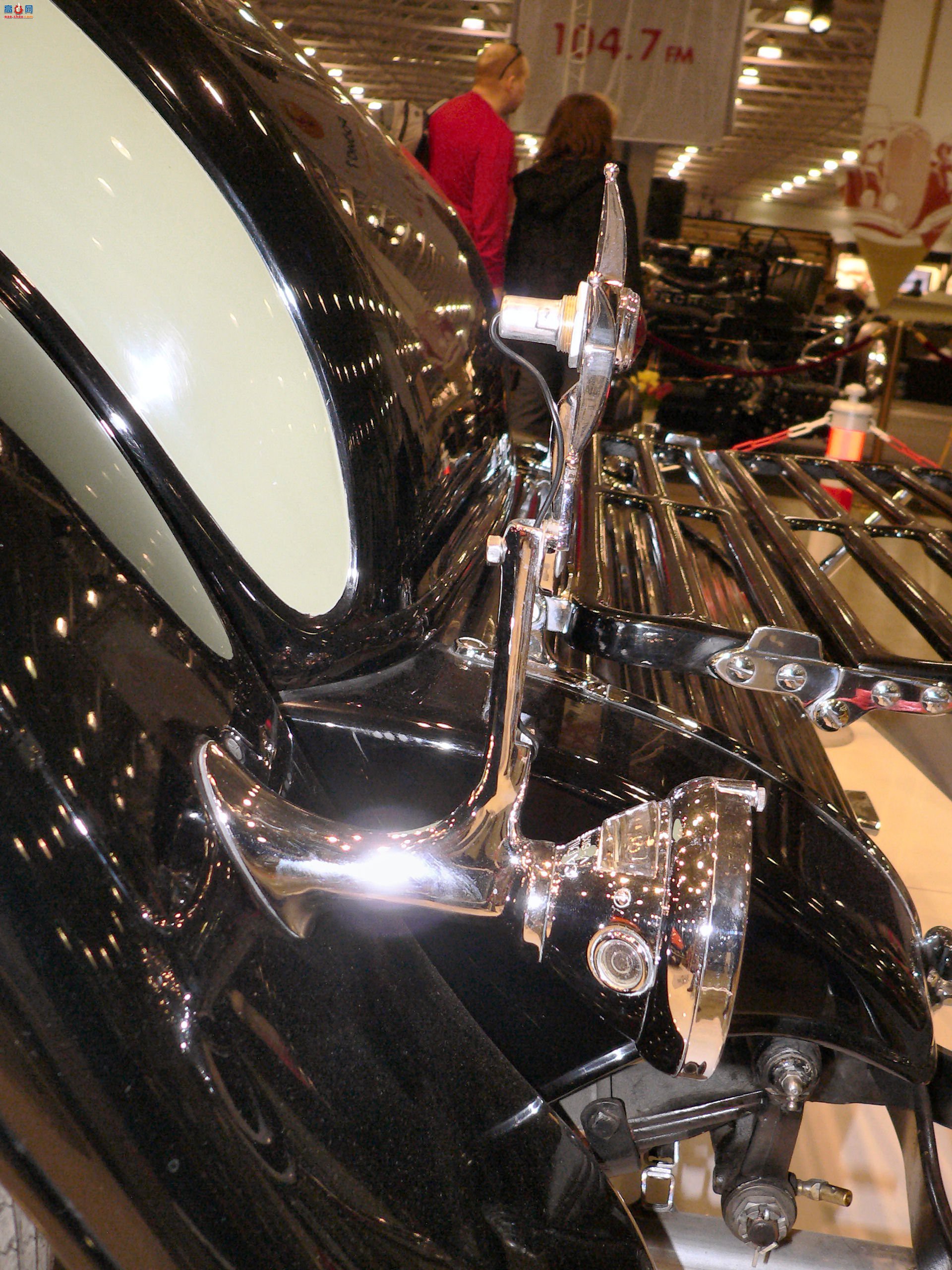 �� 1930 �������� V16 �˶��ܳ�